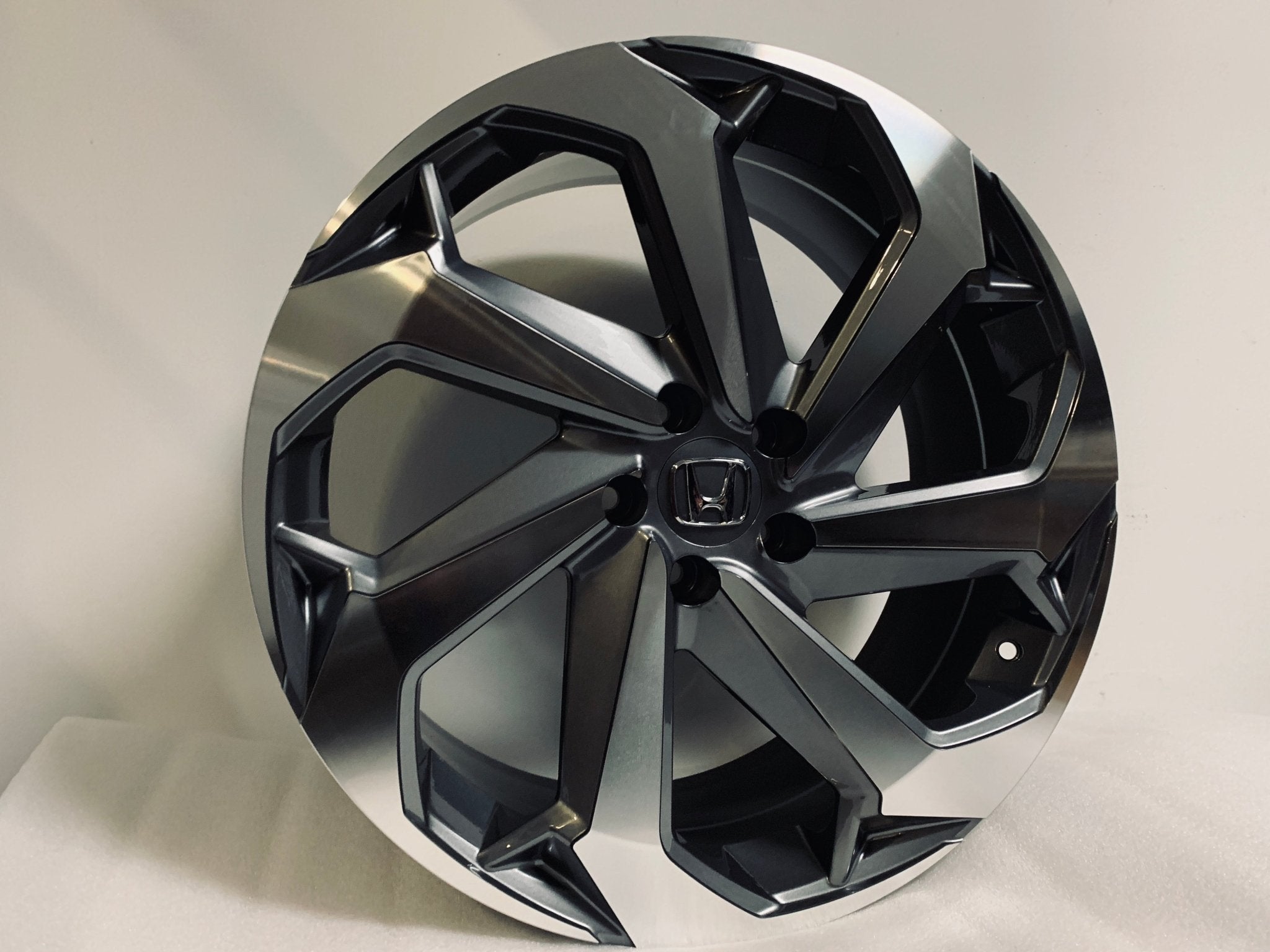 W316 Gunmetal Machined Face 22x8.0 ET40 5x100 CB73.1 - Gun Hill Tire House (WTW - WHOLESALE TIRES & WHEELS)