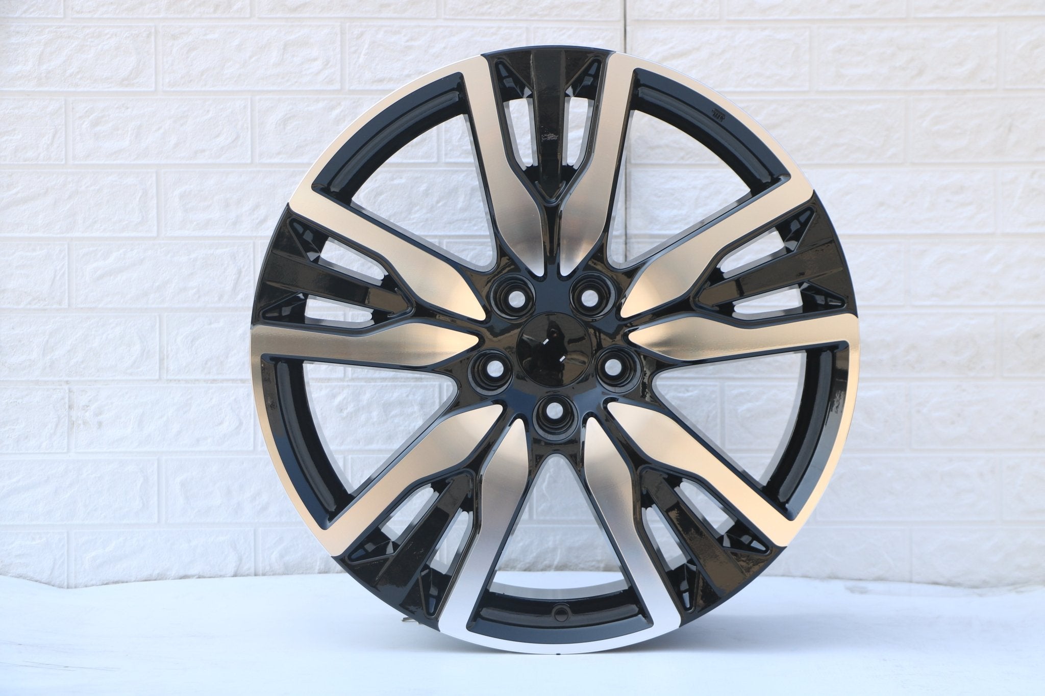 W319 D2030 Black Machined Face 20x8.0 ET55 CB64.1 5x114.3 C1352 - B - Gun Hill Tire House (WTW - WHOLESALE TIRES & WHEELS)