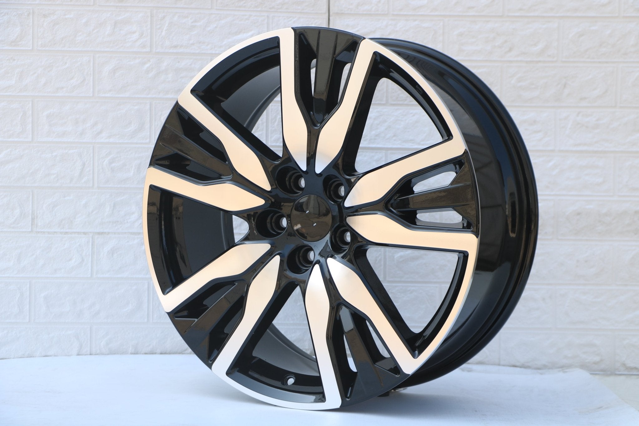 W319 D2030 Black Machined Face 20x8.0 ET55 CB64.1 5x114.3 C1352 - B - Gun Hill Tire House (WTW - WHOLESALE TIRES & WHEELS)