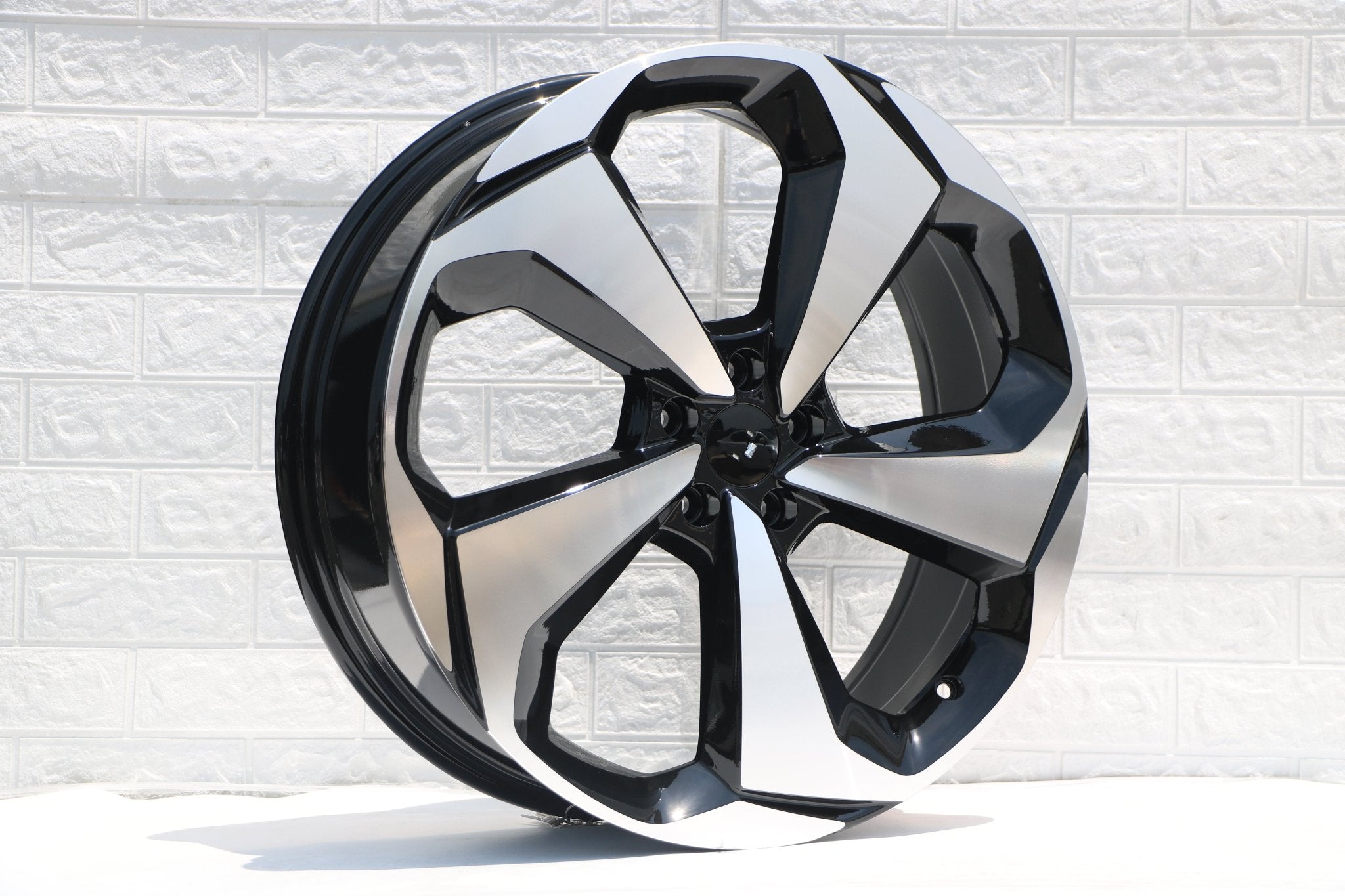 W320 2018 Black Machined Face 22*7.5 ET45 5*114.3 CB64.1 - Gun Hill Tire House (WTW - WHOLESALE TIRES & WHEELS)