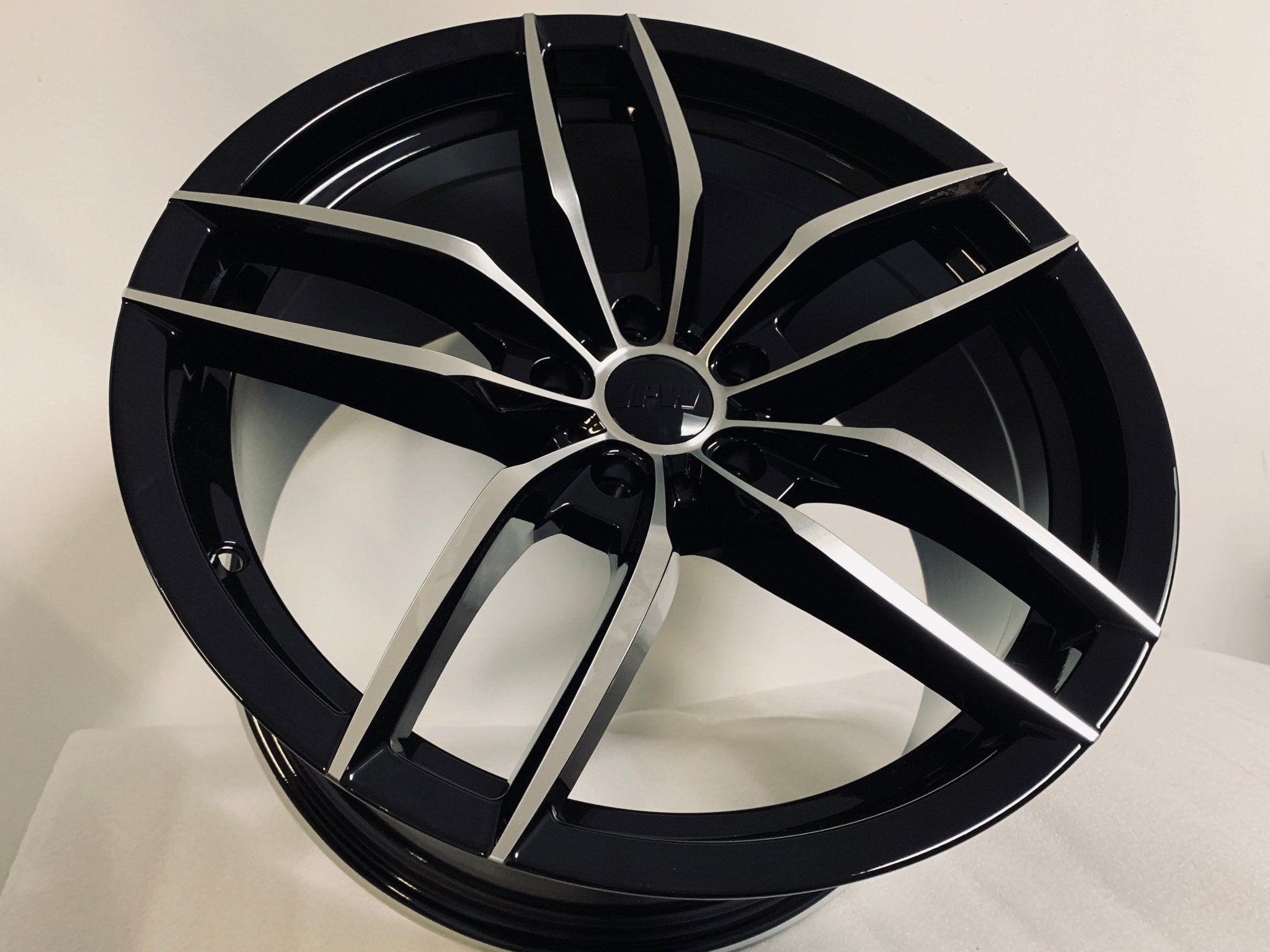 W524 D1407 20x9.5 Black Machined Face 20x8.5 Et35 5x114.3 CB73.1 - Gun Hill Tire House (WTW - WHOLESALE TIRES & WHEELS)