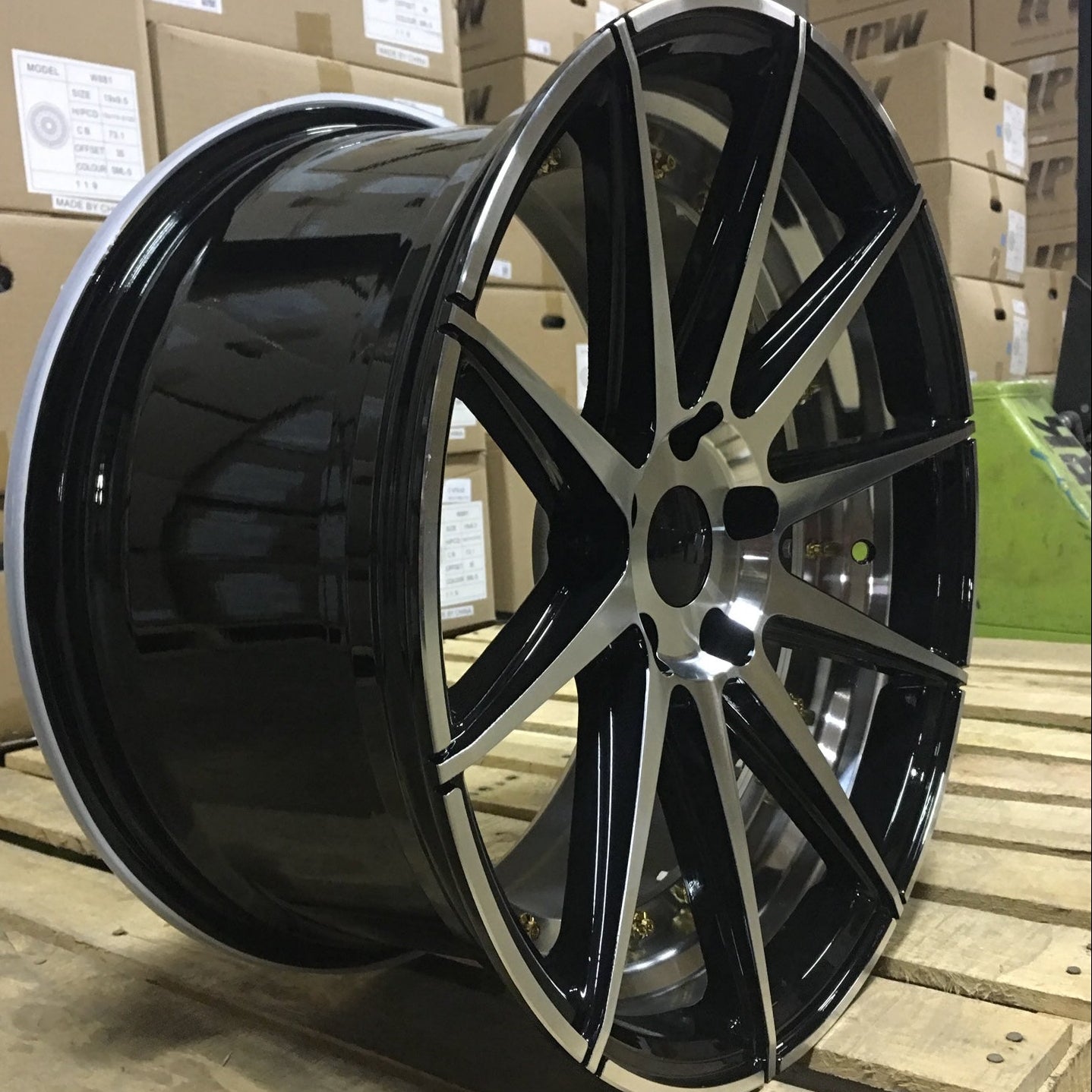 W528 1045 Black Machined Face inner graved with gold rivet 18x9.0 ET 35 CB73.1 5x114.3 - Gun Hill Tire House (WTW - WHOLESALE TIRES & WHEELS)