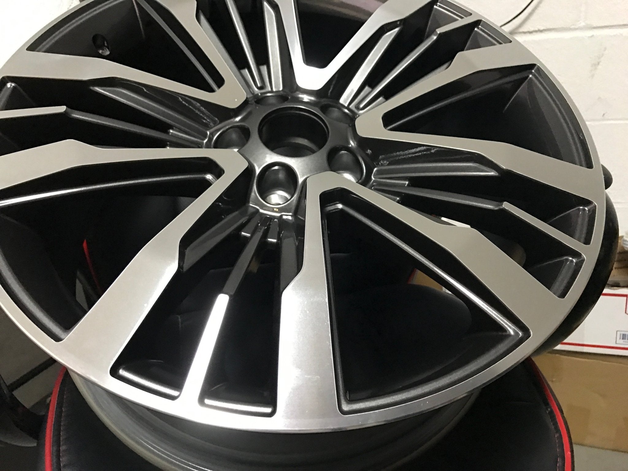 W592 Gunmetal Machined Face 20x8.5 ET44 5x114.3 CB63.4 - Gun Hill Tire House (WTW - WHOLESALE TIRES & WHEELS)