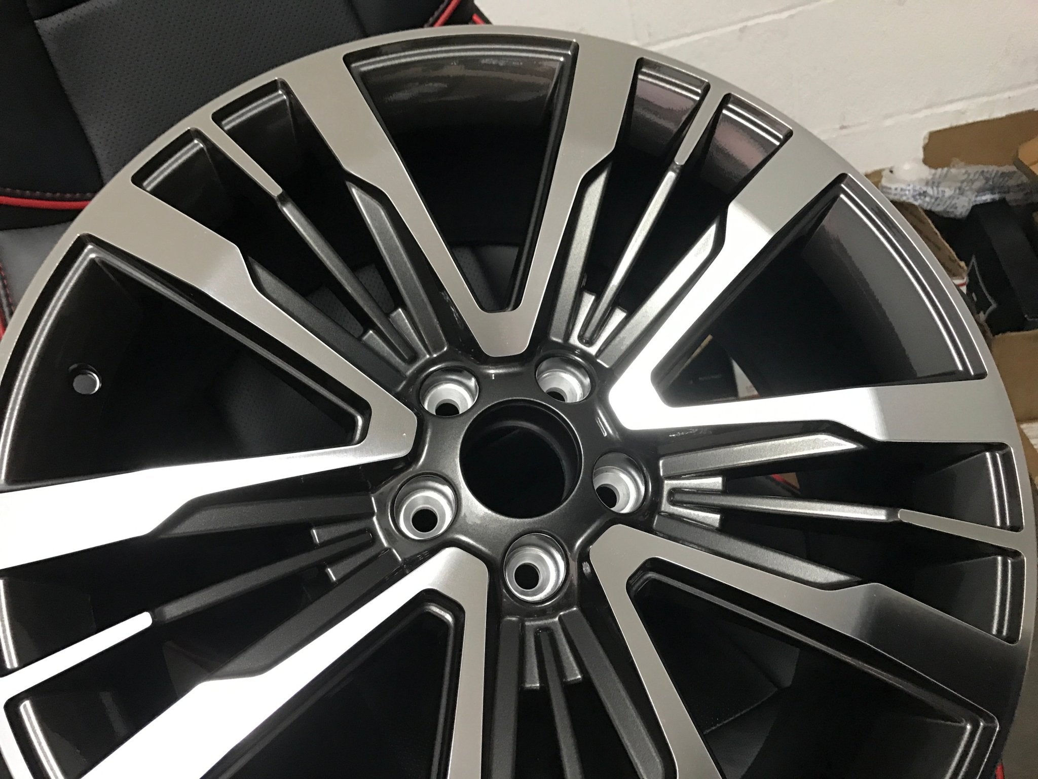 W592 Gunmetal Machined Face 20x8.5 ET44 5x114.3 CB63.4 - Gun Hill Tire House (WTW - WHOLESALE TIRES & WHEELS)