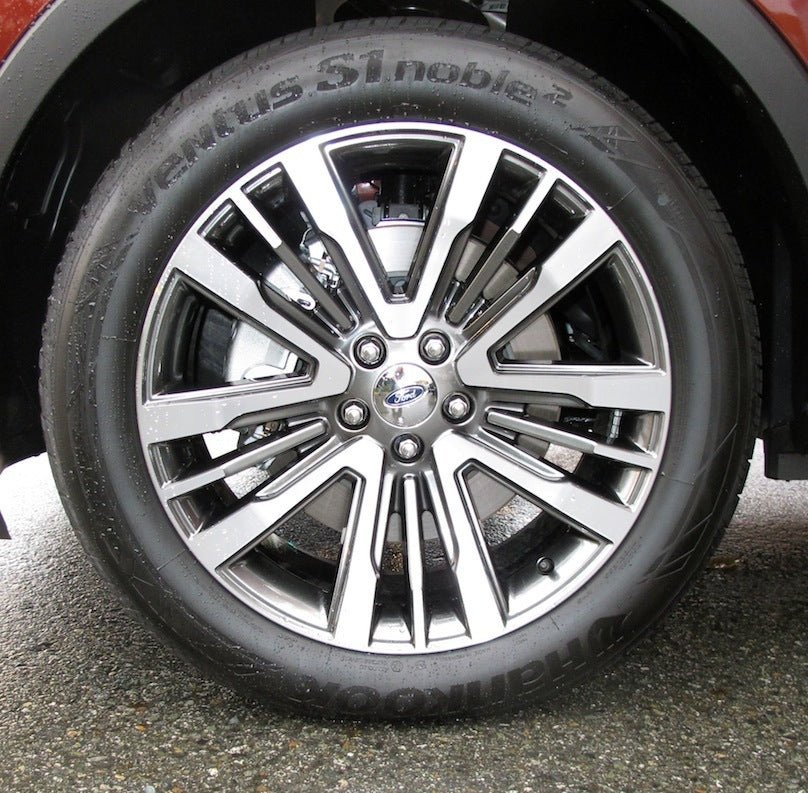 W592 Gunmetal Machined Face 20x8.5 ET44 5x114.3 CB63.4 - Gun Hill Tire House (WTW - WHOLESALE TIRES & WHEELS)