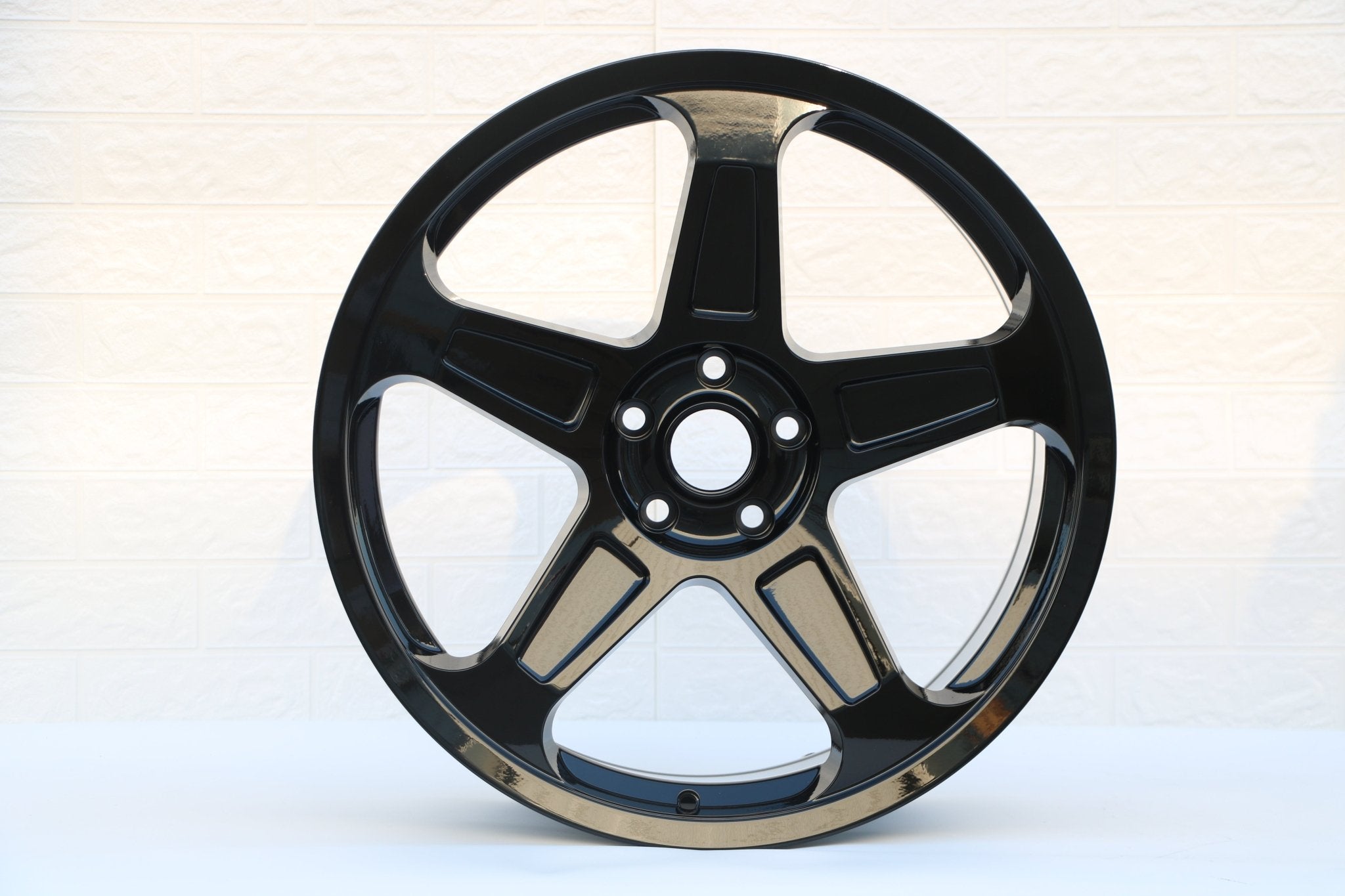 W597 1393 Gloss Black 22x9.0 ET20 CB71.5 5x115 - Gun Hill Tire House (WTW - WHOLESALE TIRES & WHEELS)