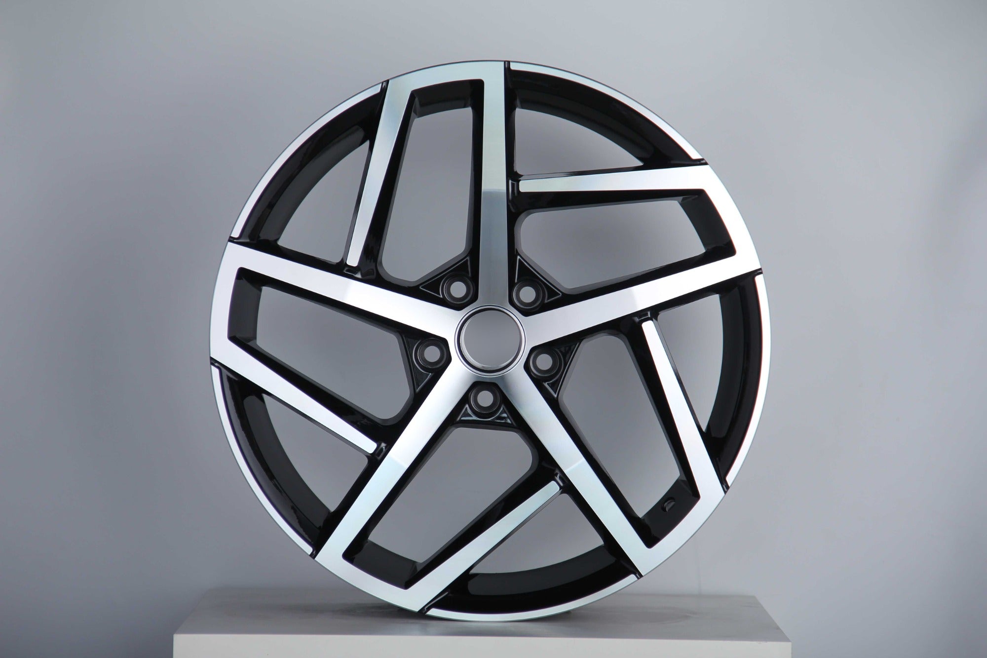 W605 6108 Black Machined Face 17x7.5 Et35 5x100 CB57.1 - Gun Hill Tire House (WTW - WHOLESALE TIRES & WHEELS)