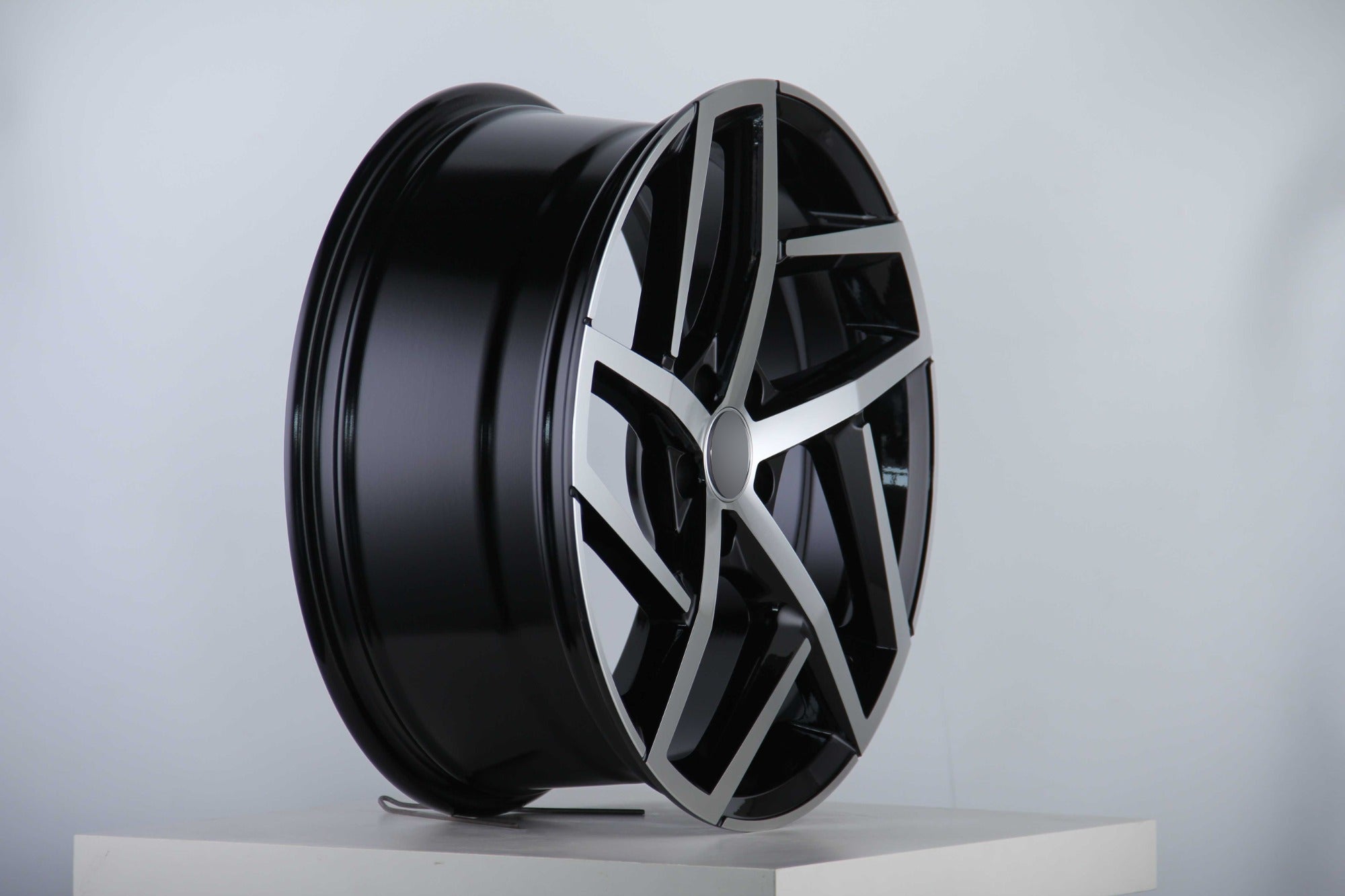 W605 6108 Black Machined Face 17x7.5 Et35 5x100 CB57.1 - Gun Hill Tire House (WTW - WHOLESALE TIRES & WHEELS)
