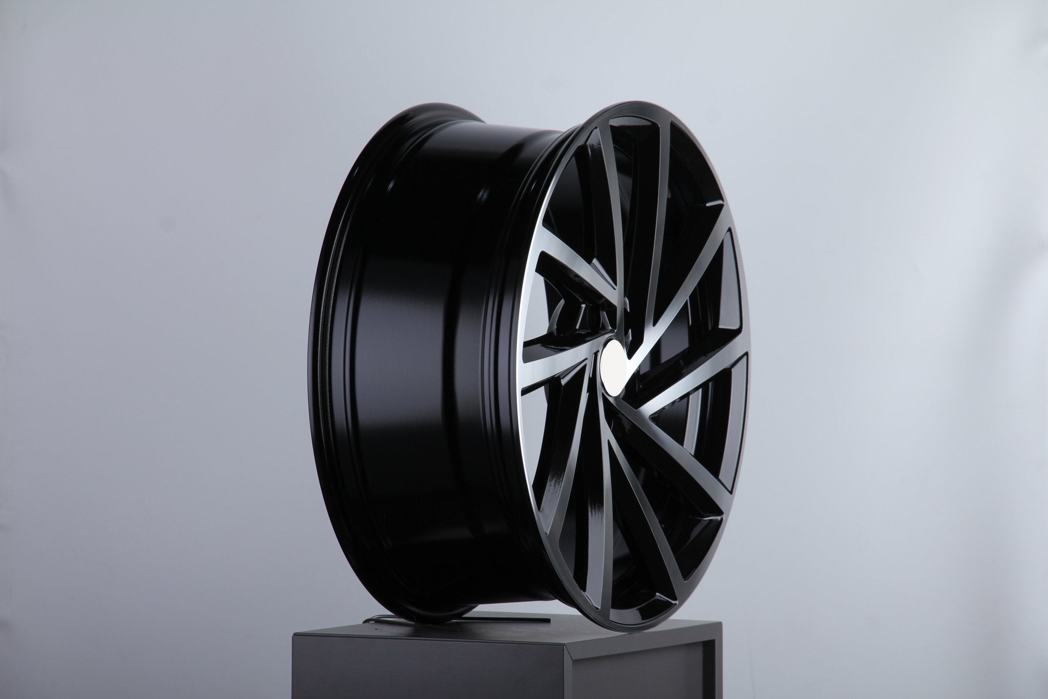 W609 681 Black Machined Face 17x7.5 ET45 5x112 CB57.1 - Gun Hill Tire House (WTW - WHOLESALE TIRES & WHEELS)