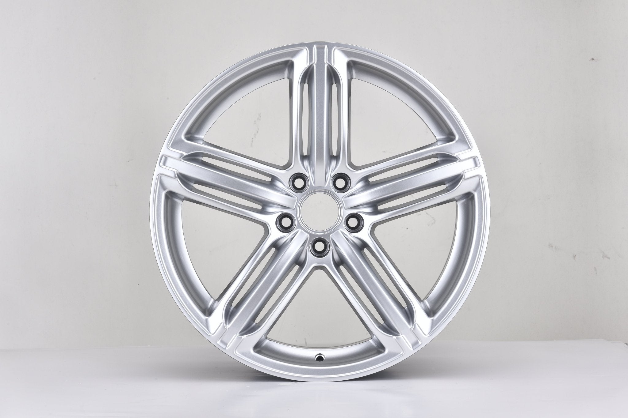 W620 Hyper Silver 20*9.0 ET50 5*130 CB71.5 - Gun Hill Tire House (WTW - WHOLESALE TIRES & WHEELS)