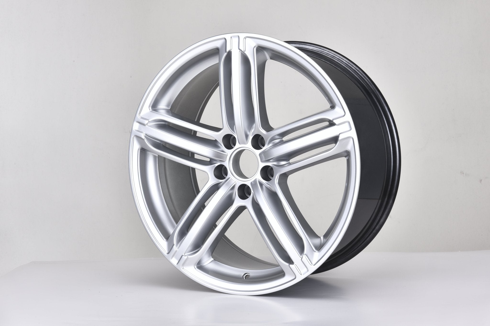 W620 Hyper Silver 20*9.0 ET50 5*130 CB71.5 - Gun Hill Tire House (WTW - WHOLESALE TIRES & WHEELS)