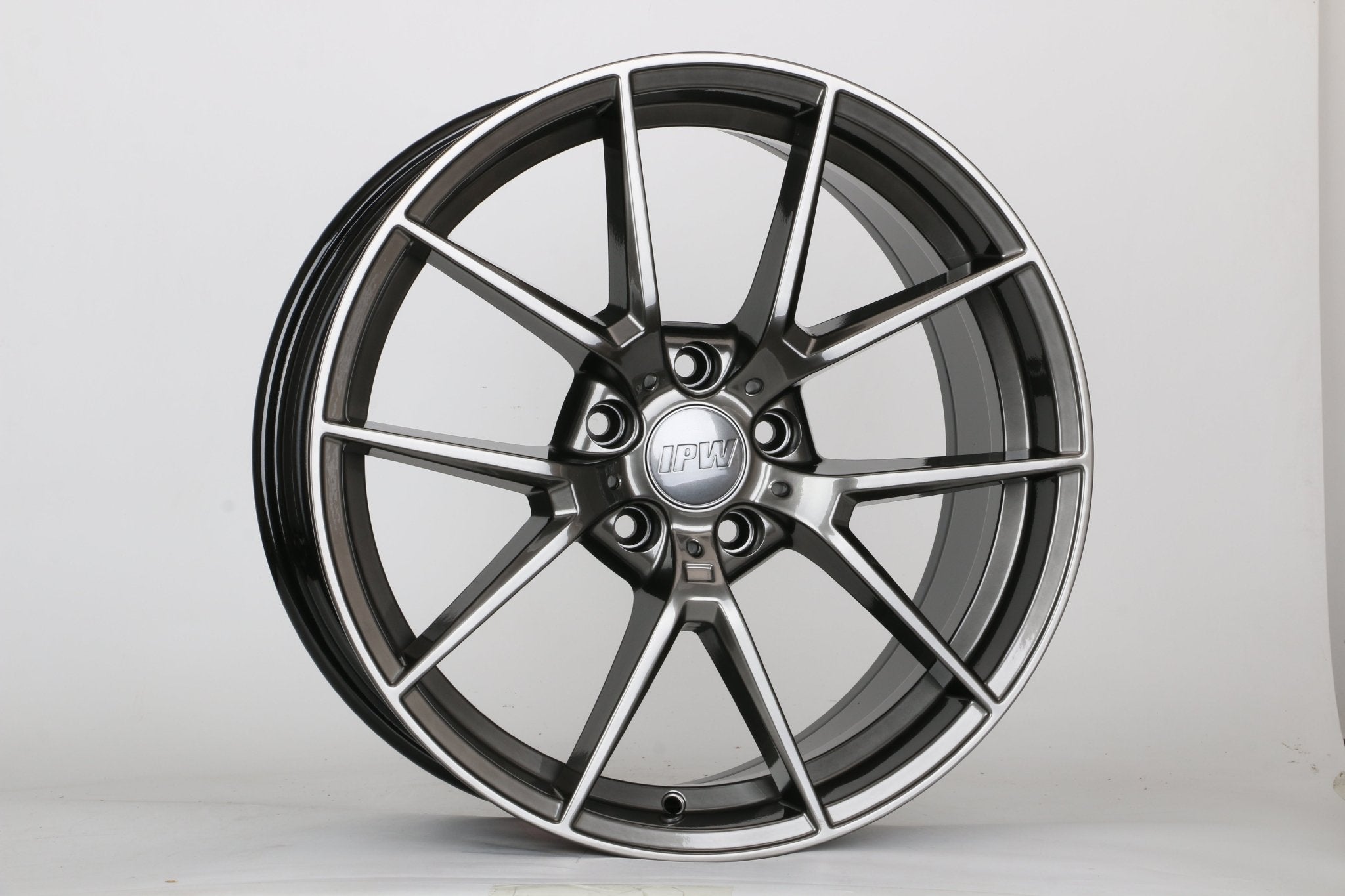 W705 1416 Metilic 19x9.5 ET35 5x120 CB72.6 - Gun Hill Tire House (WTW - WHOLESALE TIRES & WHEELS)