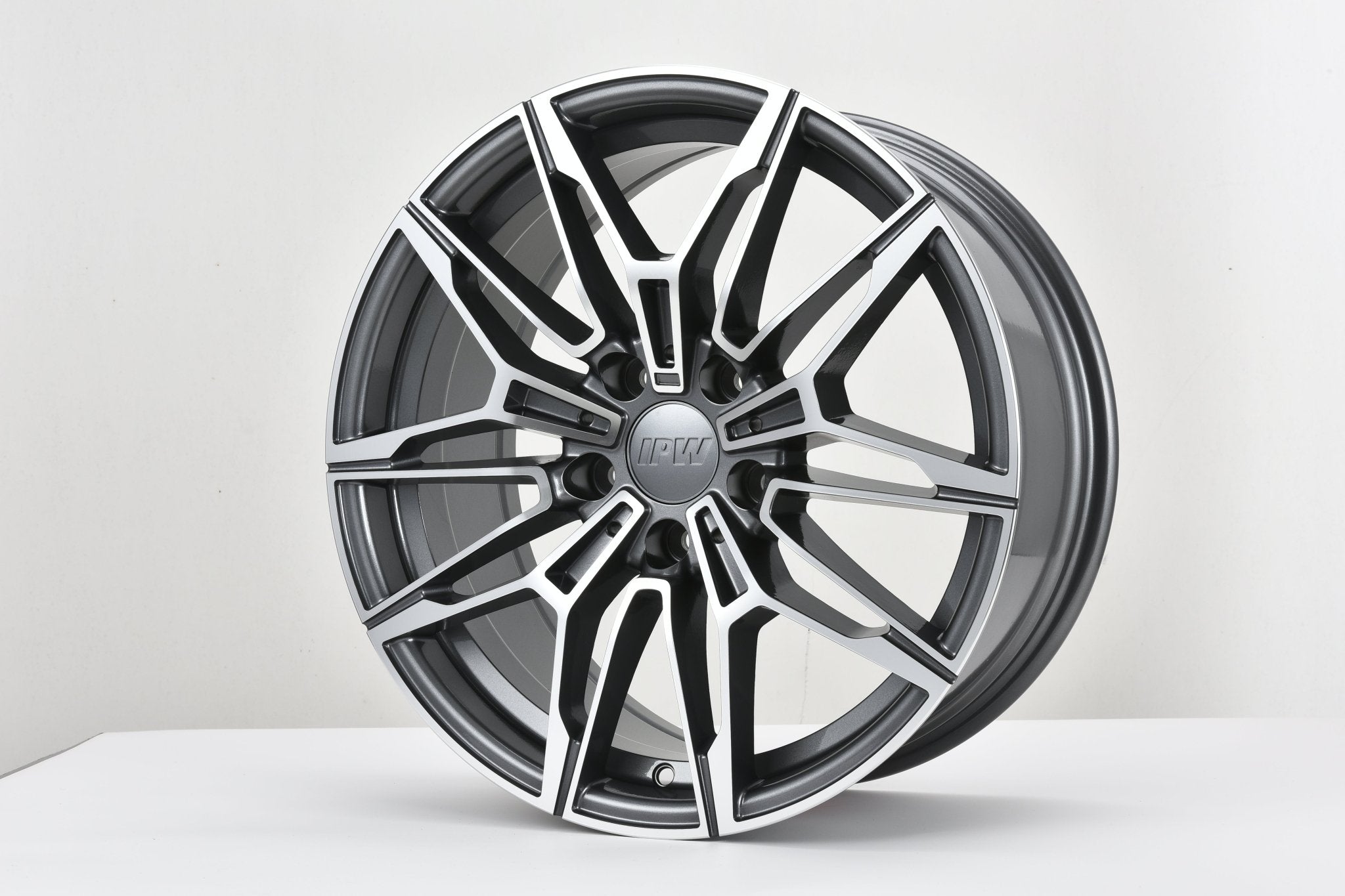 W714 D1677 Gunmetal Machined Face 19x9.0 Et35 5x120 CB72.56 - Gun Hill Tire House (WTW - WHOLESALE TIRES & WHEELS)