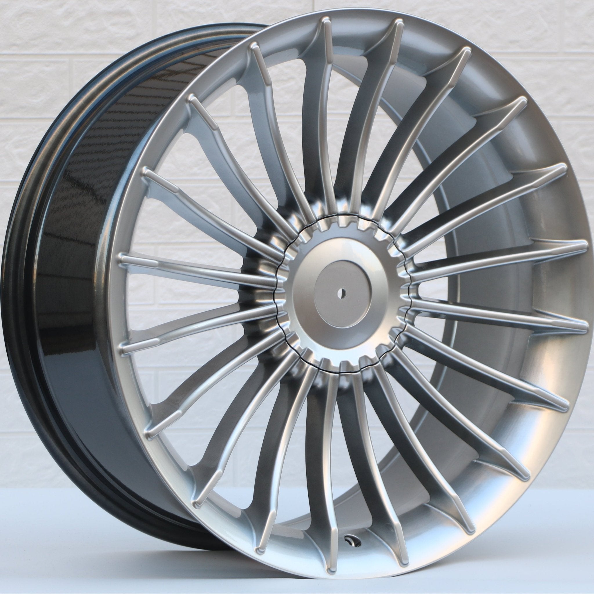 W724 Hyper Silver 20x9.5 ET20 CB72.6 5x112/120 - Gun Hill Tire House (WTW - WHOLESALE TIRES & WHEELS)