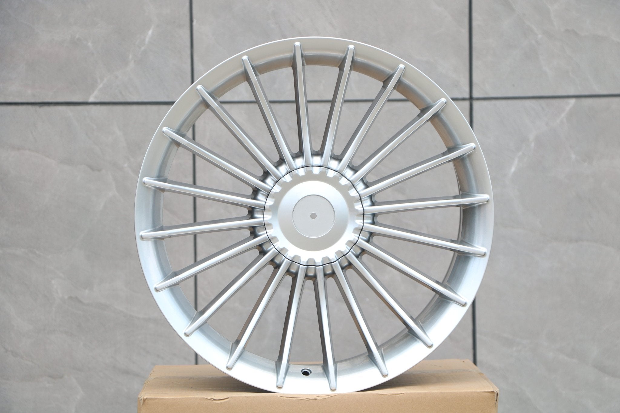 W724 Hyper Silver 20x9.5 ET20 CB72.6 5x112/120 - Gun Hill Tire House (WTW - WHOLESALE TIRES & WHEELS)