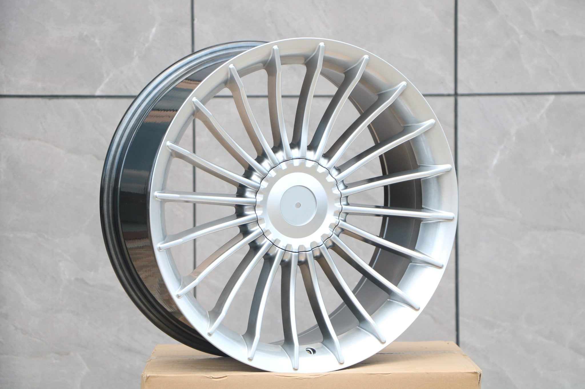 W724 Hyper Silver 20x9.5 ET20 CB72.6 5x112/120 - Gun Hill Tire House (WTW - WHOLESALE TIRES & WHEELS)