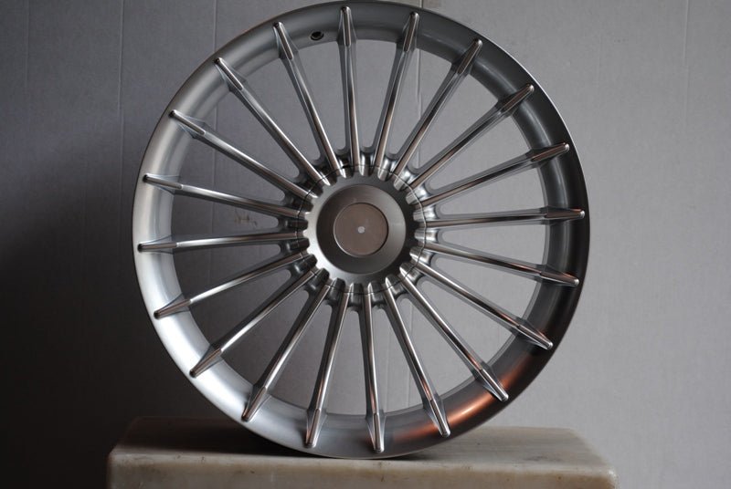 W724 Hyper Silver 20x9.5 ET20 CB72.6 5x112/120 - Gun Hill Tire House (WTW - WHOLESALE TIRES & WHEELS)