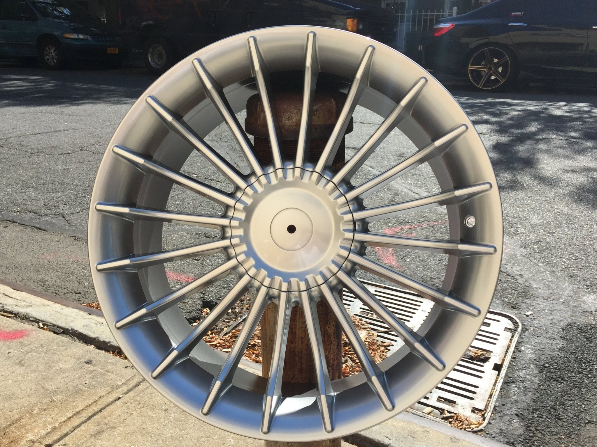 W724 Hyper Silver 20x9.5 ET20 CB72.6 5x112/120 - Gun Hill Tire House (WTW - WHOLESALE TIRES & WHEELS)