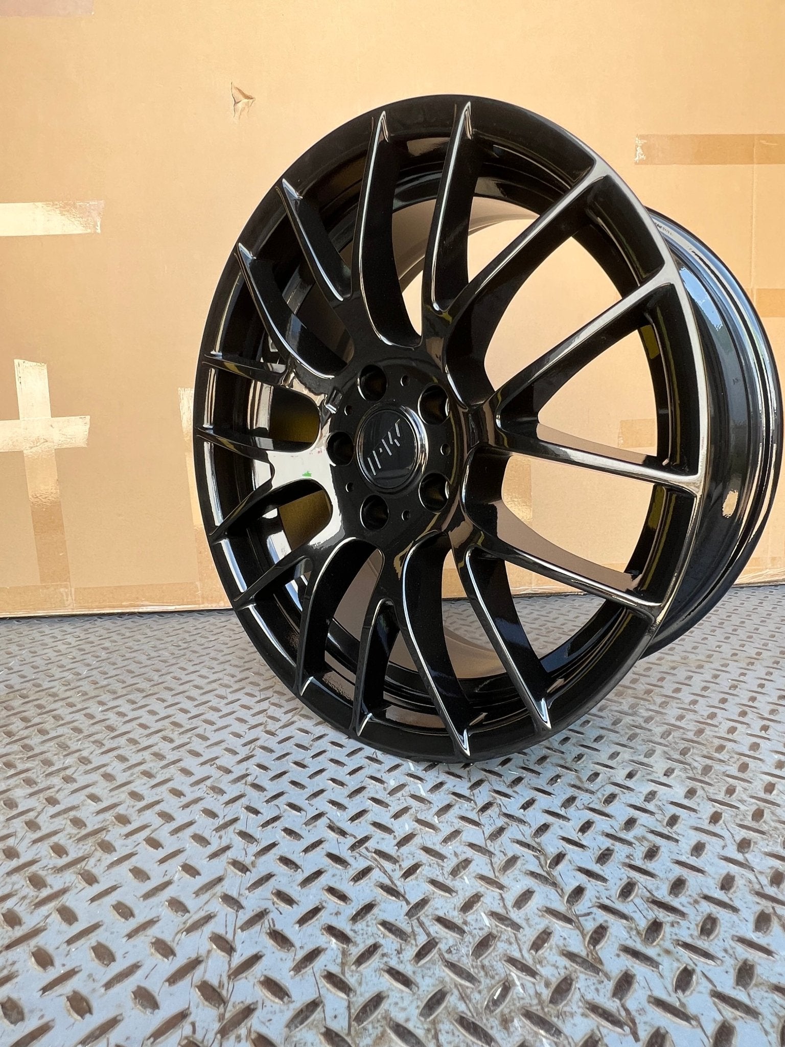 W725 956 Gloss Black 19x9.5 ET35 5x120 CB72.56 - Gun Hill Tire House (WTW - WHOLESALE TIRES & WHEELS)