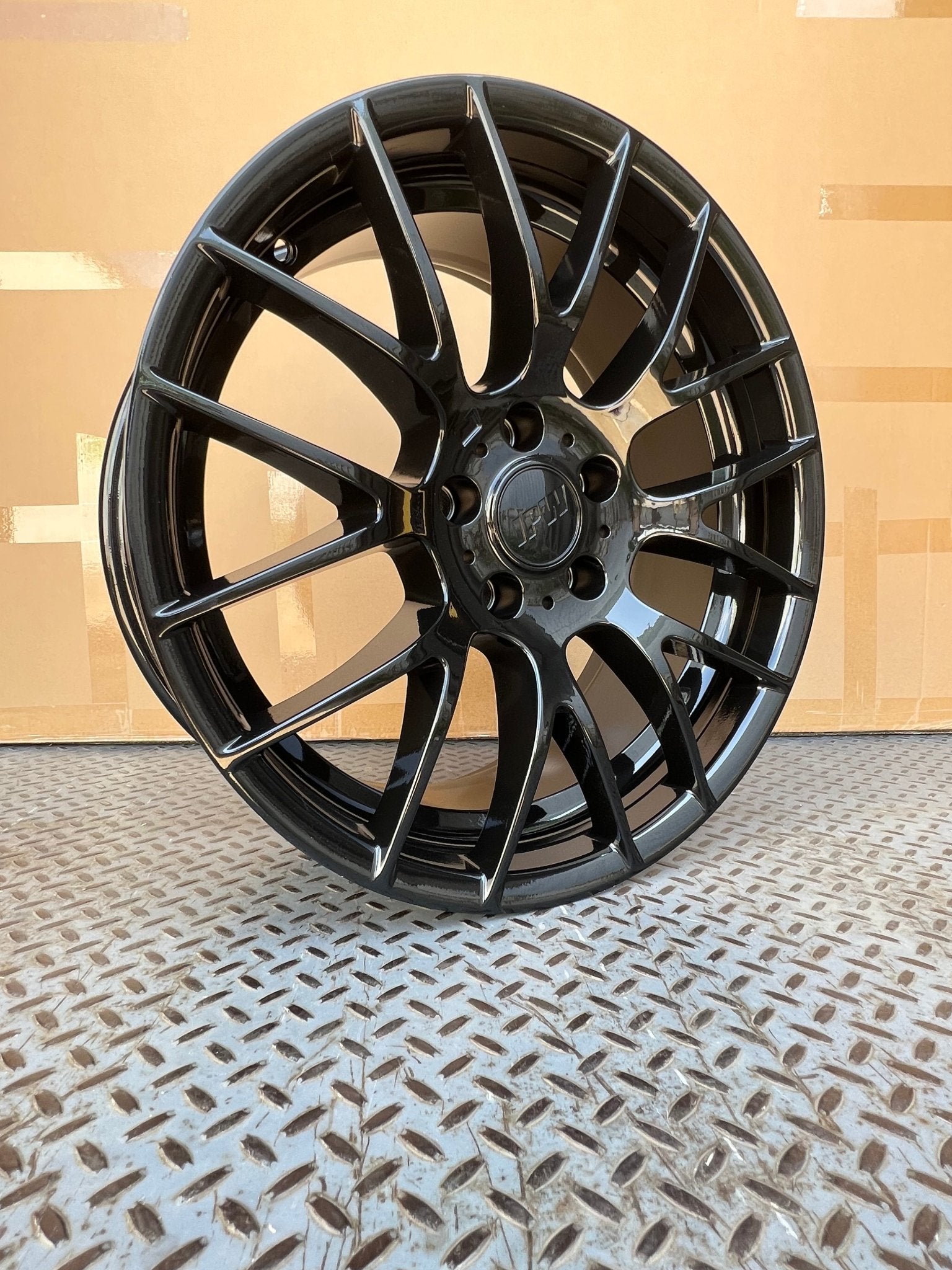 W725 956 Gloss Black 19x9.5 ET35 5x120 CB72.56 - Gun Hill Tire House (WTW - WHOLESALE TIRES & WHEELS)