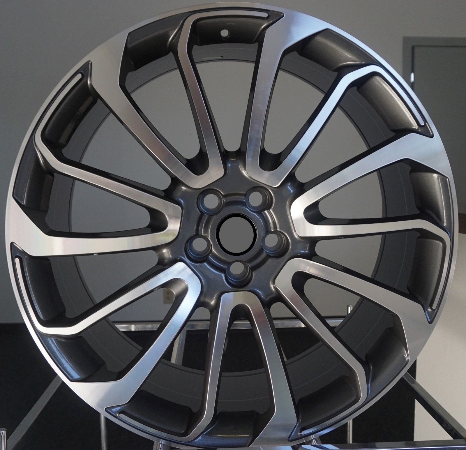 W795 Gunmetal Machined Face 20*9.5 ET45 5*120 CB72.6 - Gun Hill Tire House (WTW - WHOLESALE TIRES & WHEELS)