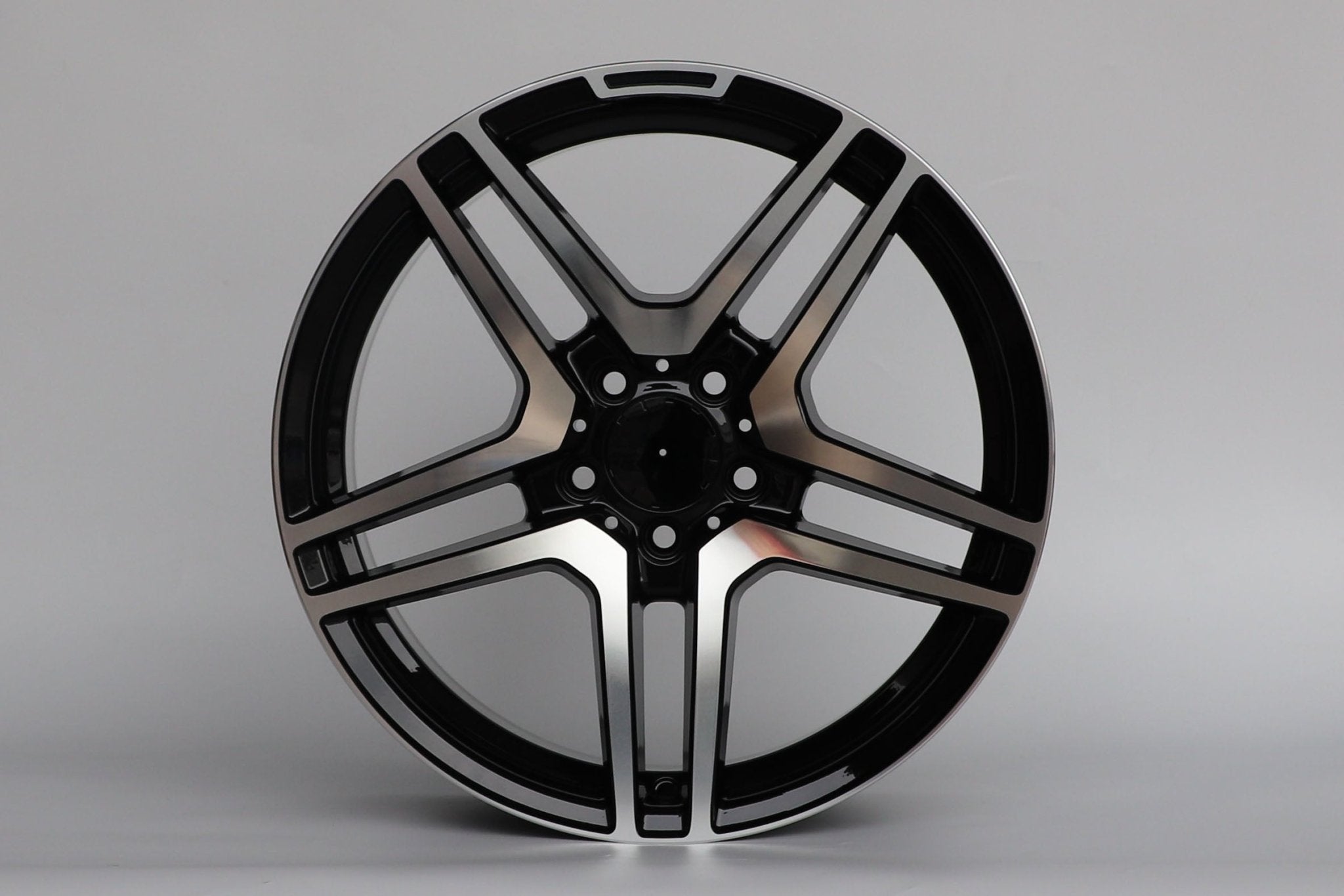 W815 - Gunmetal Machied Face 18x9.5 ET35 5x112 CB66.6 - Gun Hill Tire House (WTW - WHOLESALE TIRES & WHEELS)