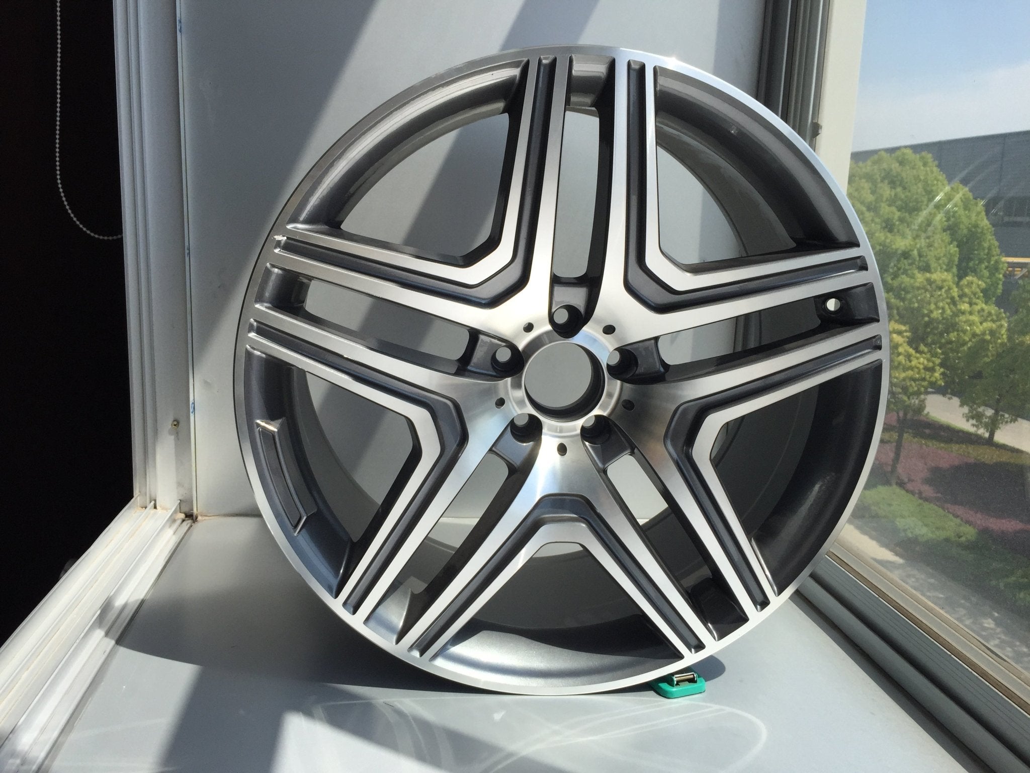 W824 Gunmetal Machined Face 20x9.5 ET48 5x112 CB66.6 - Gun Hill Tire House (WTW - WHOLESALE TIRES & WHEELS)