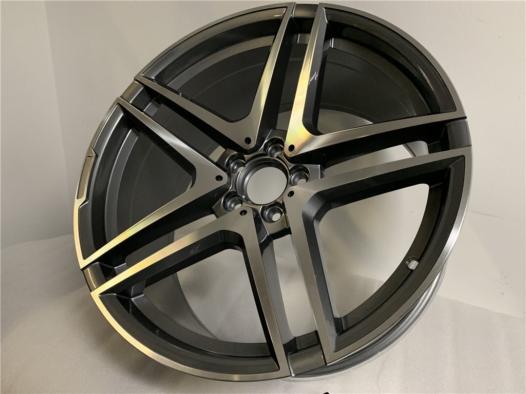 W828 Gunmetal Machined Face 18*9.5 ET35 5*112 CB66.6 - Gun Hill Tire House (WTW - WHOLESALE TIRES & WHEELS)