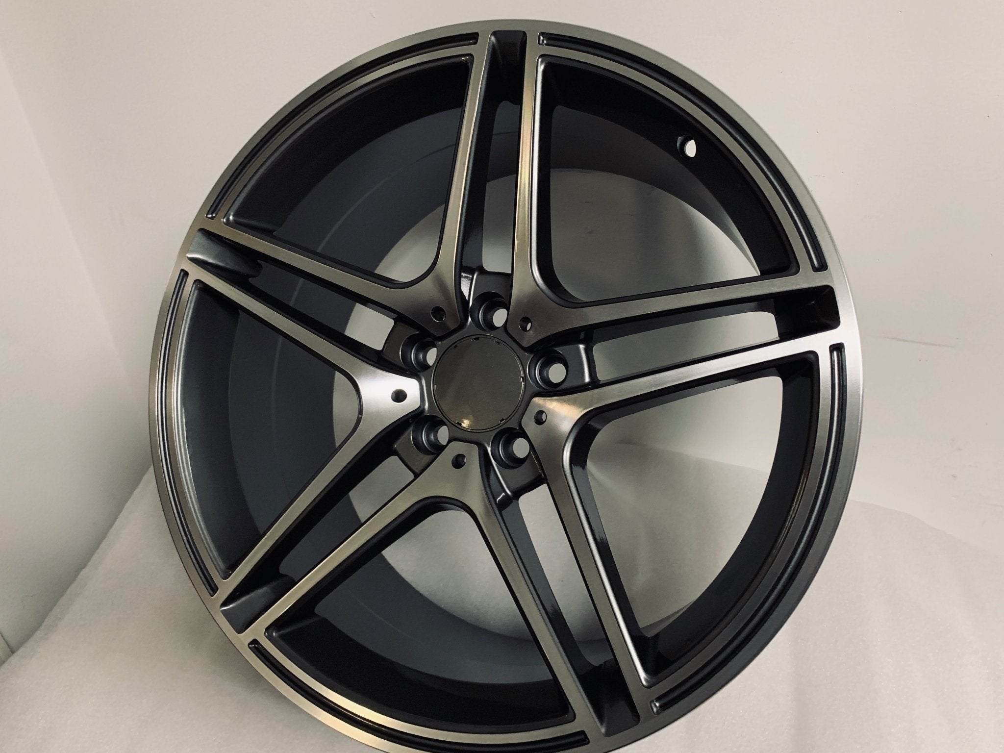 W828 Gunmetal Machined Face 18*9.5 ET35 5*112 CB66.6 - Gun Hill Tire House (WTW - WHOLESALE TIRES & WHEELS)