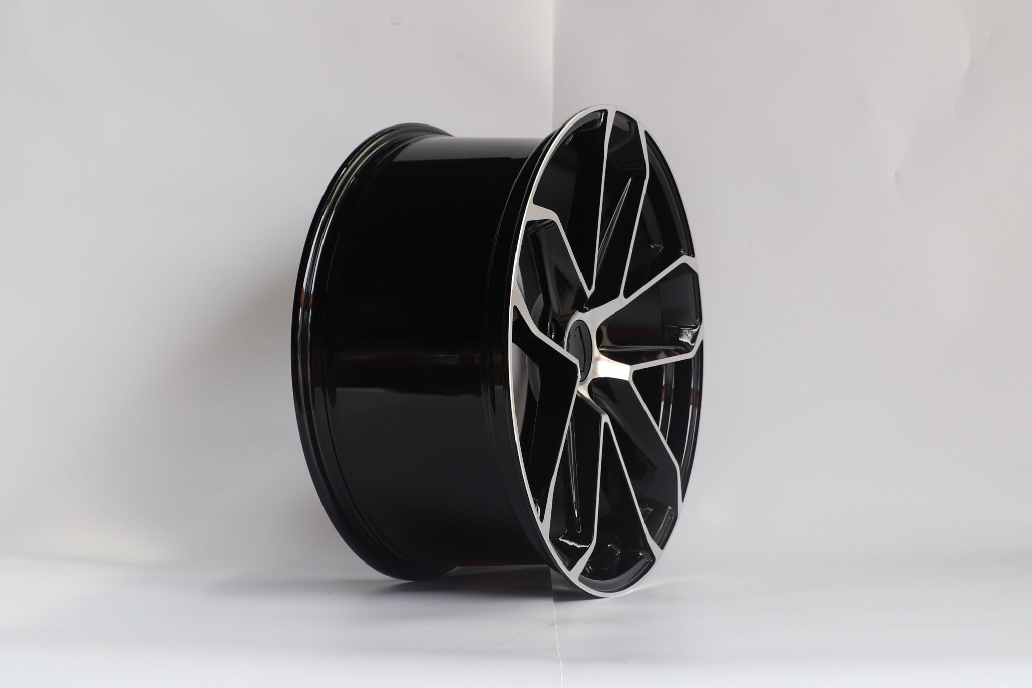 W861 D1869 Black Machine Face 22x10 ET45 5x130 CB71.5 - Gun Hill Tire House (WTW - WHOLESALE TIRES & WHEELS)