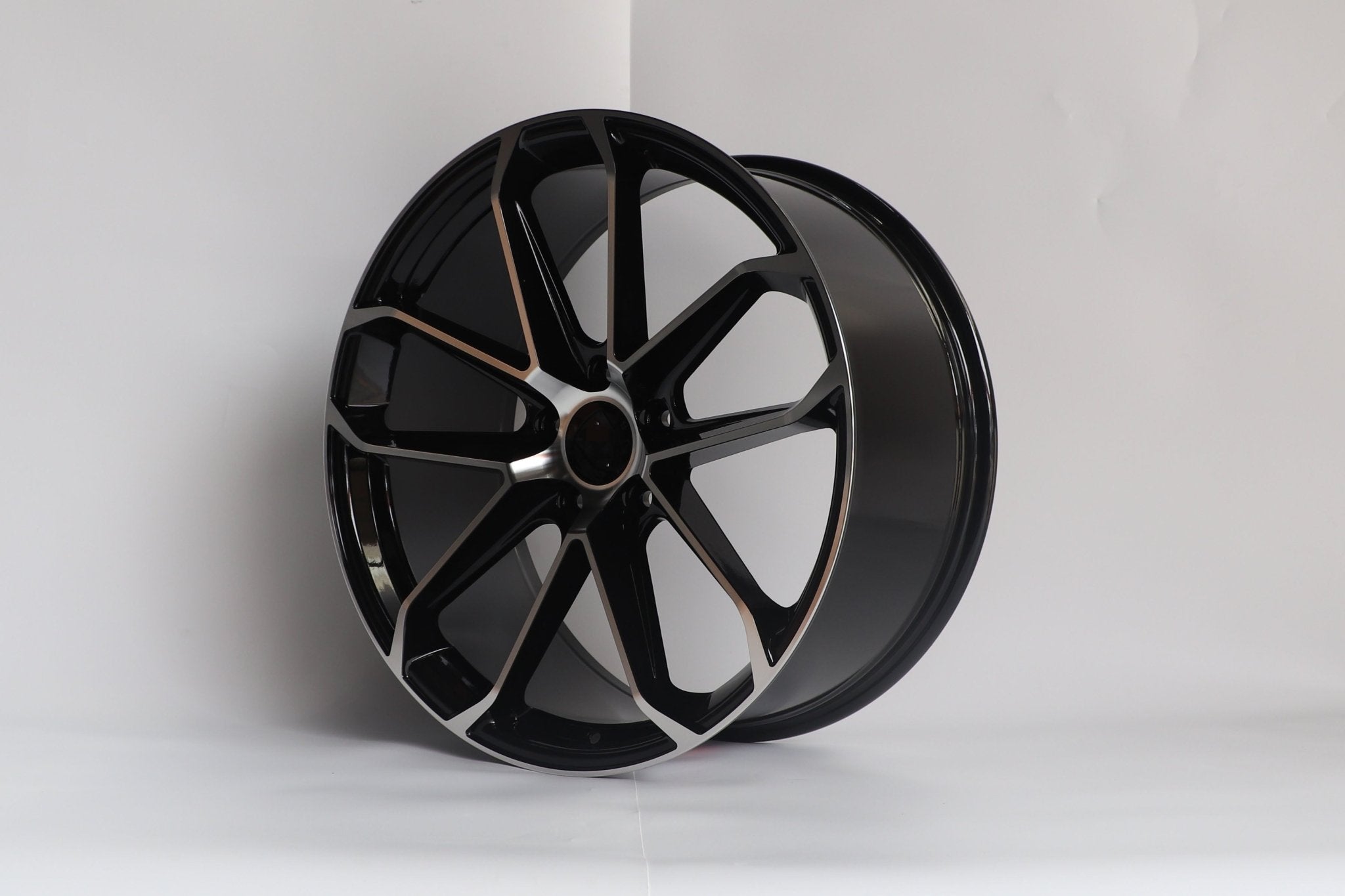 W861 D1869 Black Machine Face 22x10 ET45 5x130 CB71.5 - Gun Hill Tire House (WTW - WHOLESALE TIRES & WHEELS)