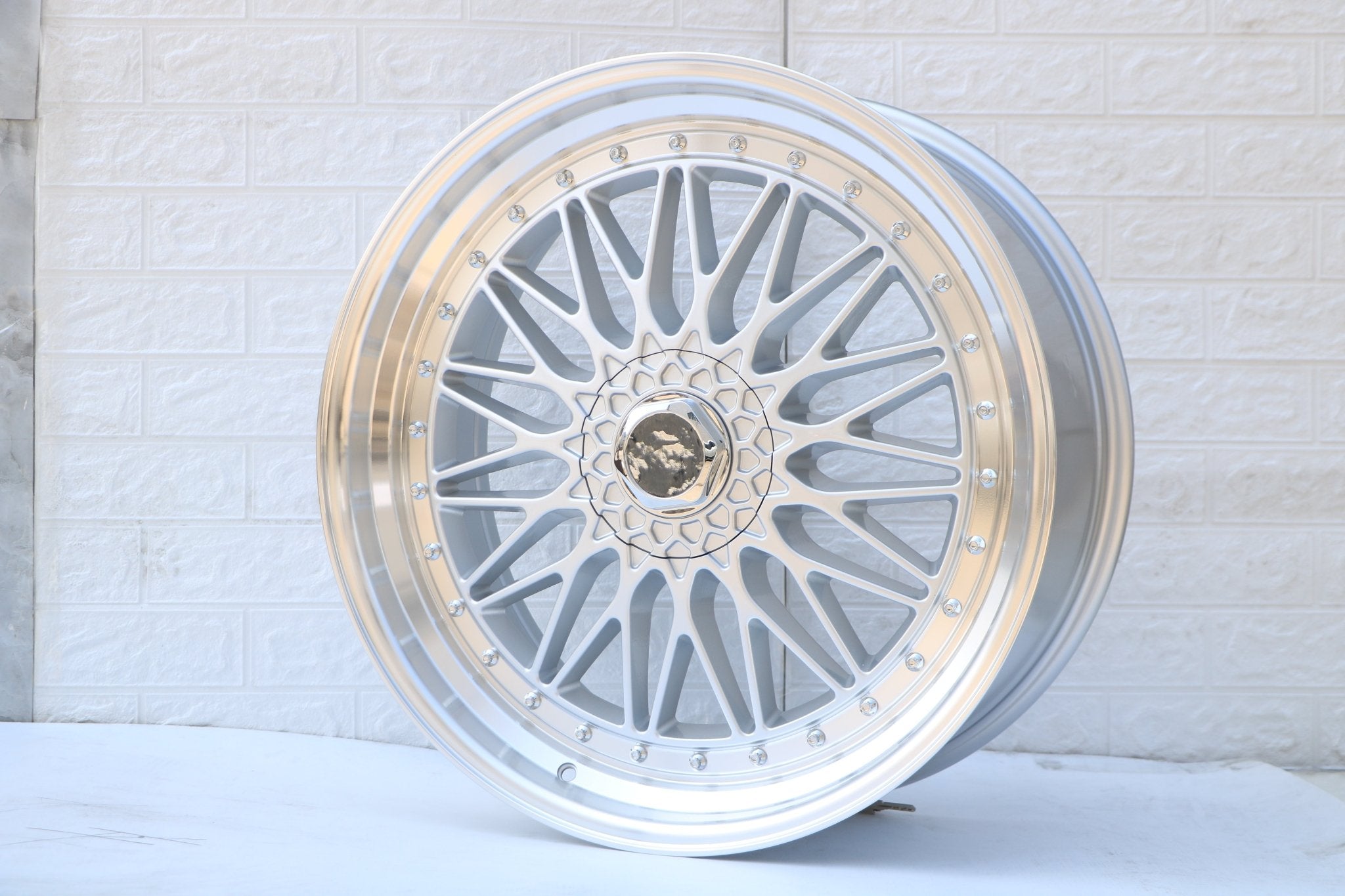 W885 Silver Machined Lip 22x9.0 ET30 5x112/114.3/120 CB73.1 C479 - 03 - S1 - Gun Hill Tire House (WTW - WHOLESALE TIRES & WHEELS)