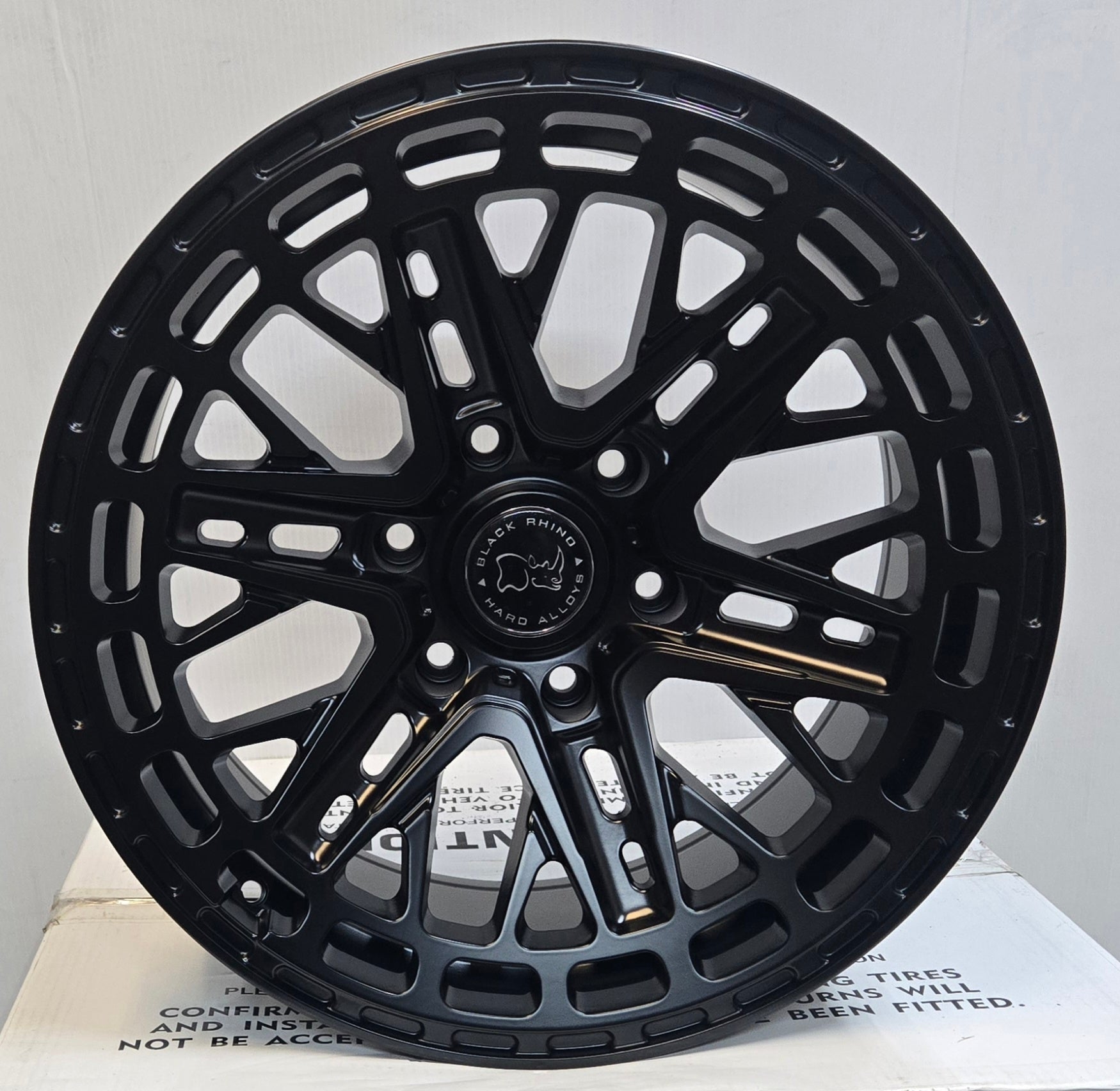 SHOGUN JT2068 18X9.0 6X139.7 MATTE BLACK - Gun Hill Tire House (WTW - WHOLESALE TIRES & WHEELS)