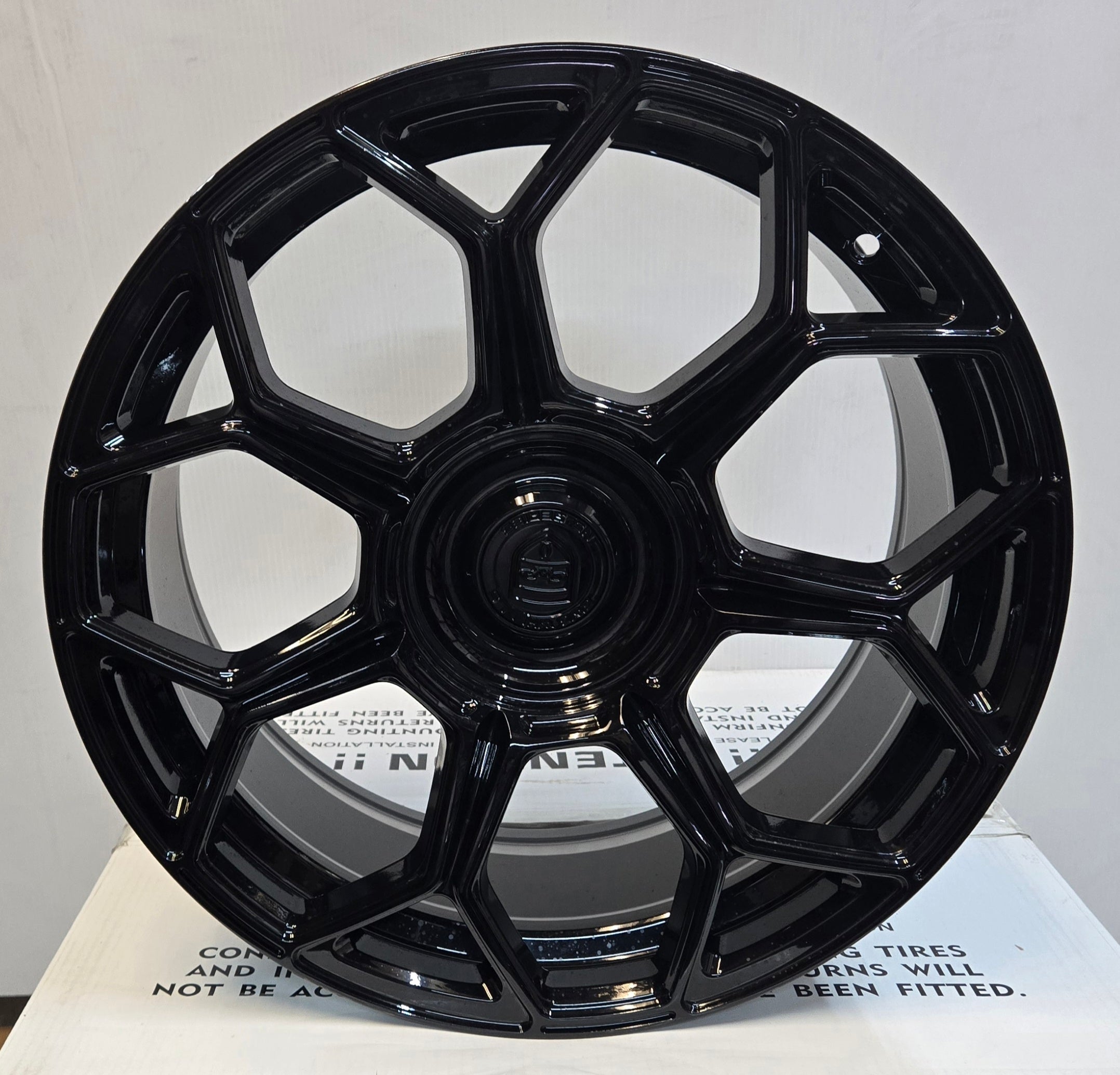 GWG NS6 18x8 BLANK GLOSS BLACK - Gun Hill Tire House (WTW - WHOLESALE TIRES & WHEELS)