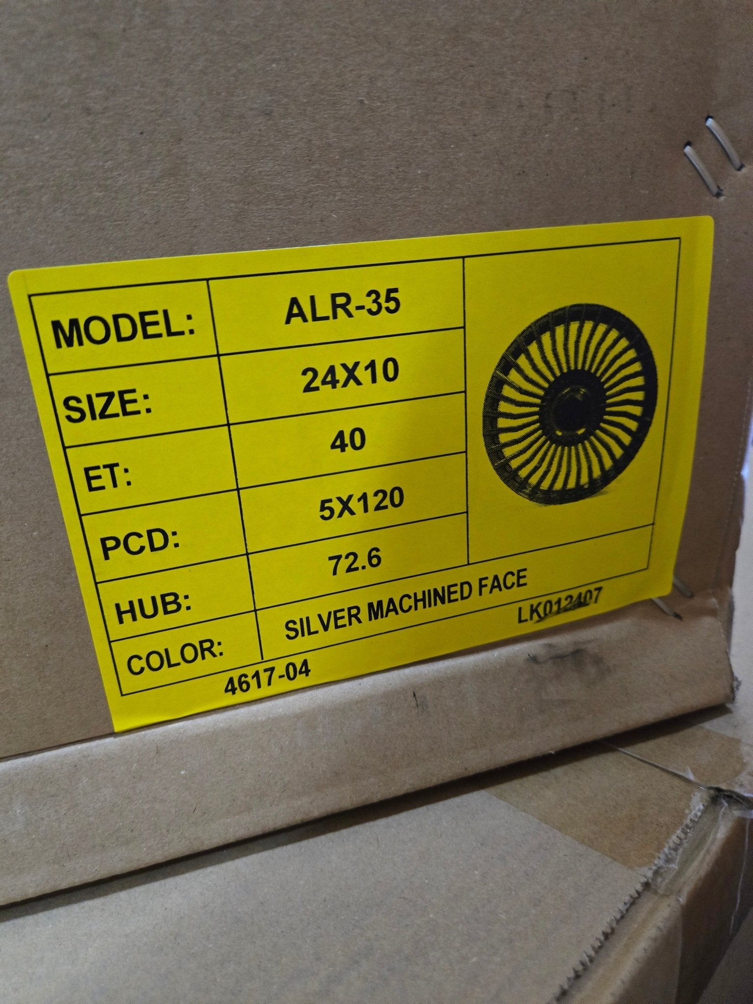 LR35 24X10 5X120 FLOW FORM SILVER MACHINED FACE - Gun Hill Tire House (WTW - WHOLESALE TIRES & WHEELS)