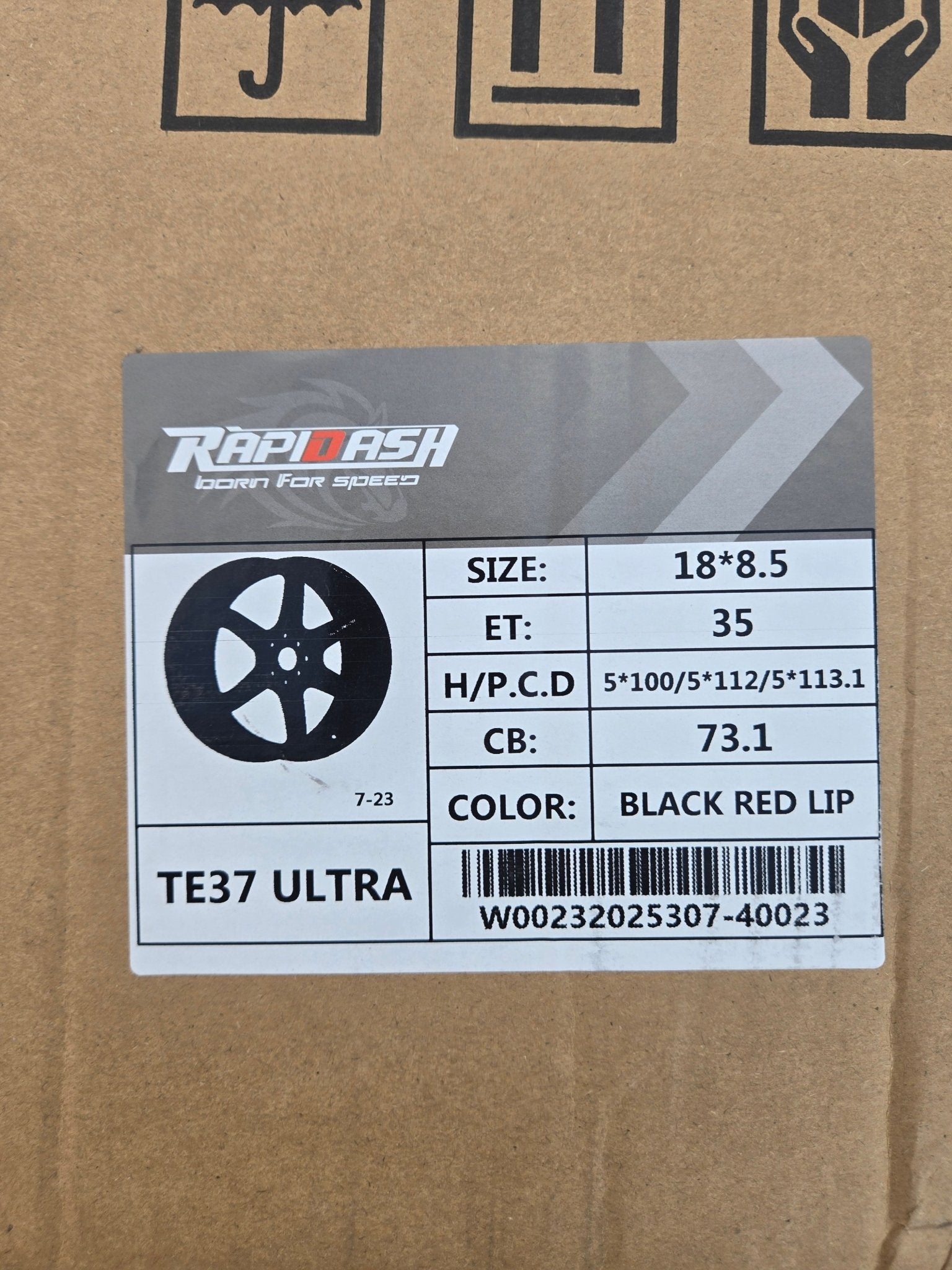 TE37 ULTRA REP 18x8.5 5x100 / 5x112 / 5x114.3 GLOSS BLACK WITH RED LINE - Gun Hill Tire House (WTW - WHOLESALE TIRES & WHEELS)