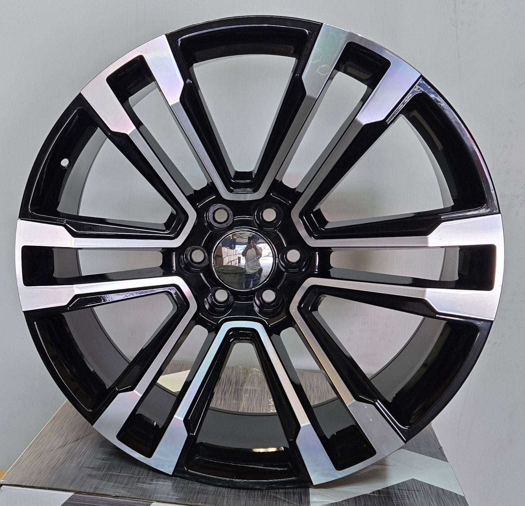 REP328 - 24185BM 24x10 6x5.5 BLACK MACHINED B+M - Gun Hill Tire House (WTW - WHOLESALE TIRES & WHEELS)