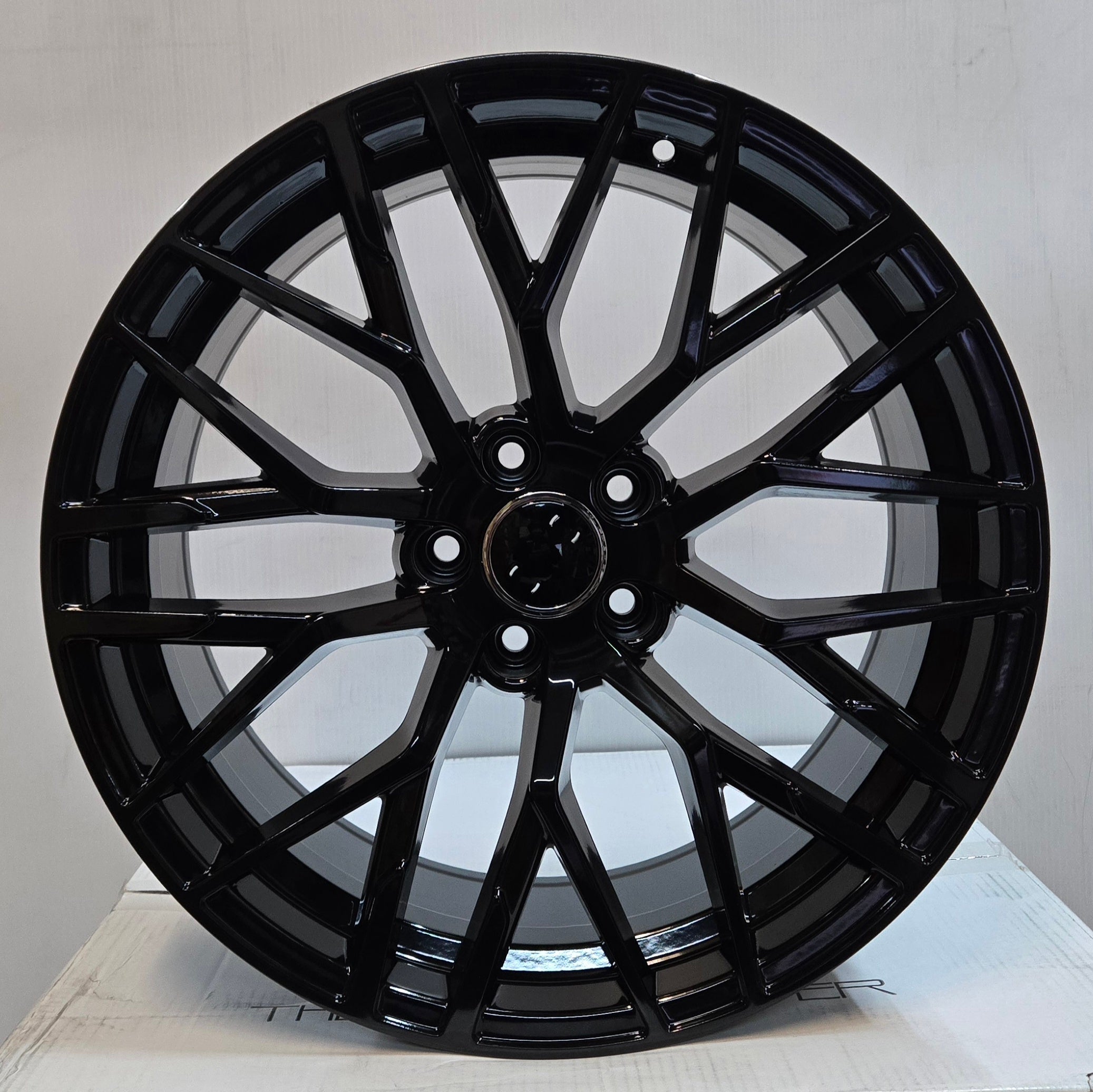 W623 19X8.5 5X112 GLOSS BLACK