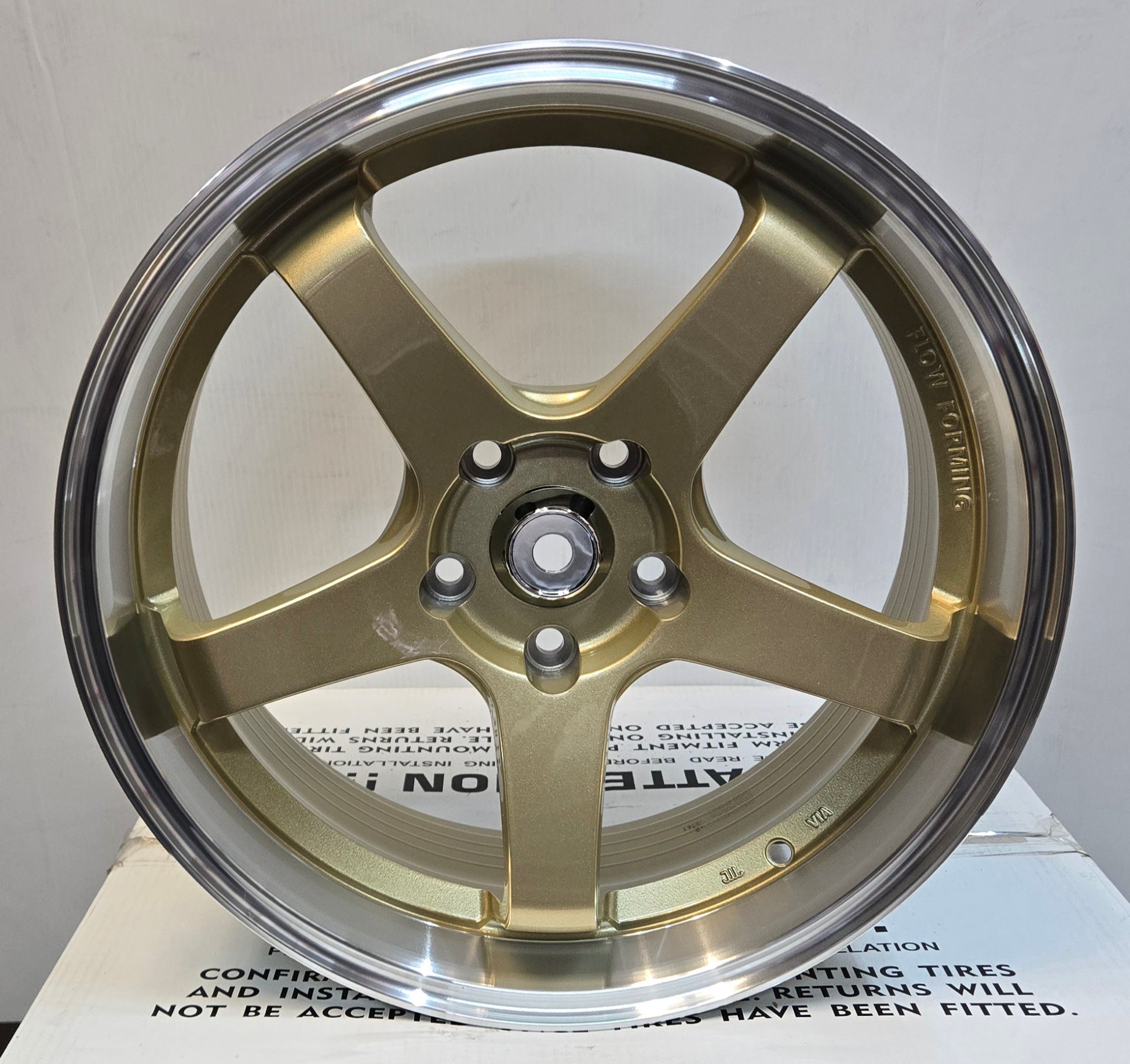 GWG RF5 18x8 5x114.3 GOLD MACHINED LIP - Gun Hill Tire House (WTW - WHOLESALE TIRES & WHEELS)