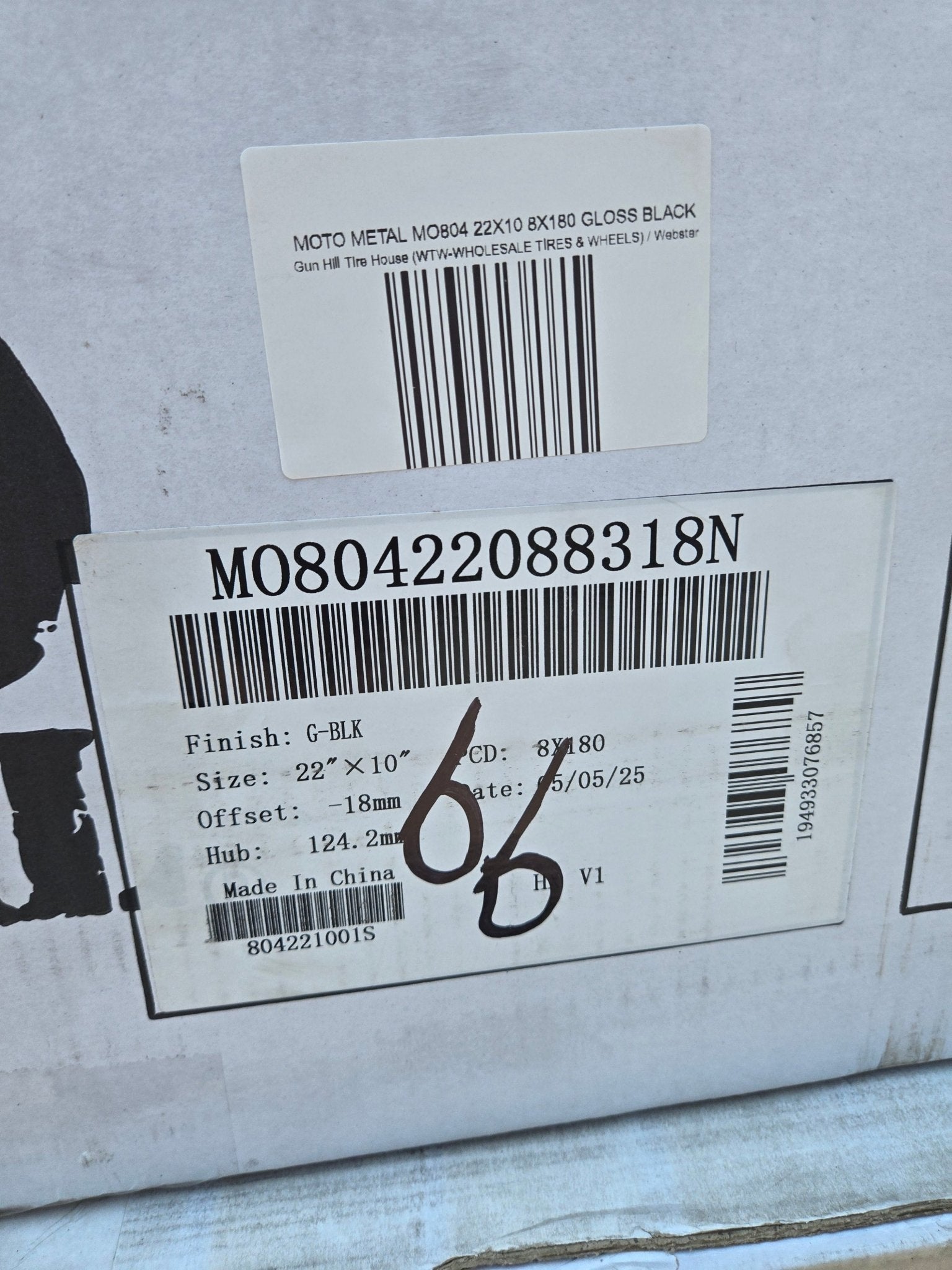 MOTO METAL MO804 22X10 8X180 GLOSS BLACK - Gun Hill Tire House (WTW - WHOLESALE TIRES & WHEELS)