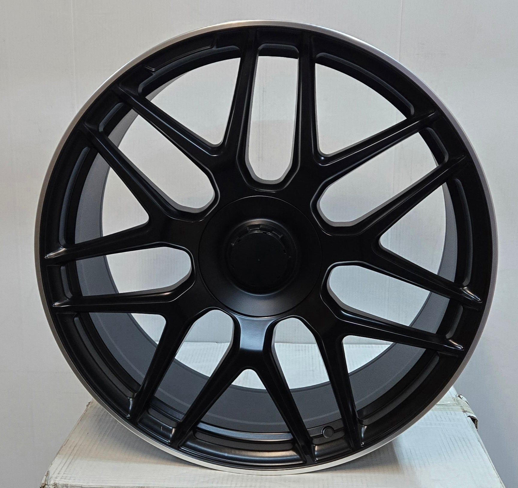 F933F 22X10 5X130 PIANO BLACK - Gun Hill Tire House (WTW - WHOLESALE TIRES & WHEELS)