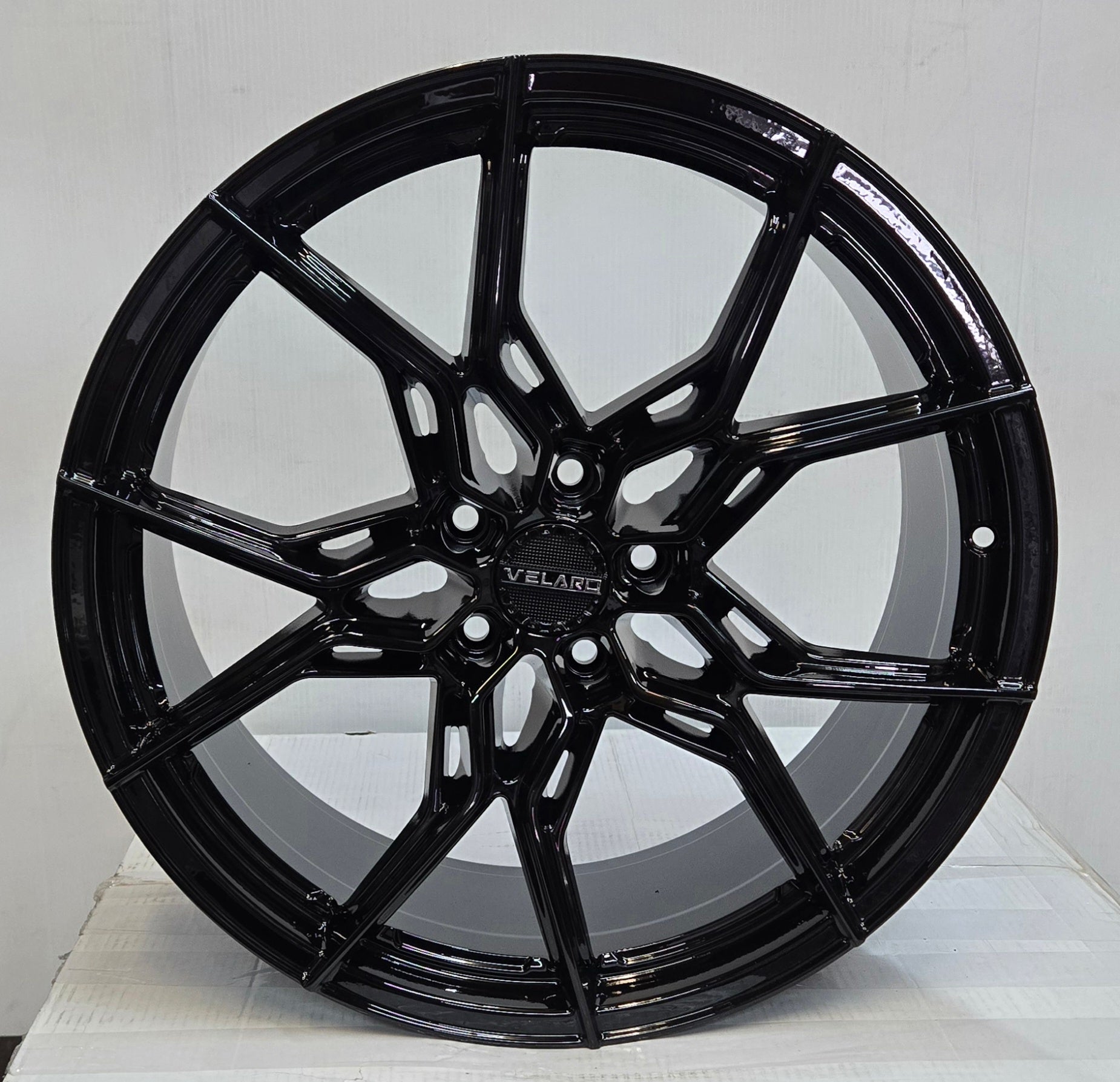 VELARO VR-25 20X9.0 5X114.3 GLOSS BLACK
