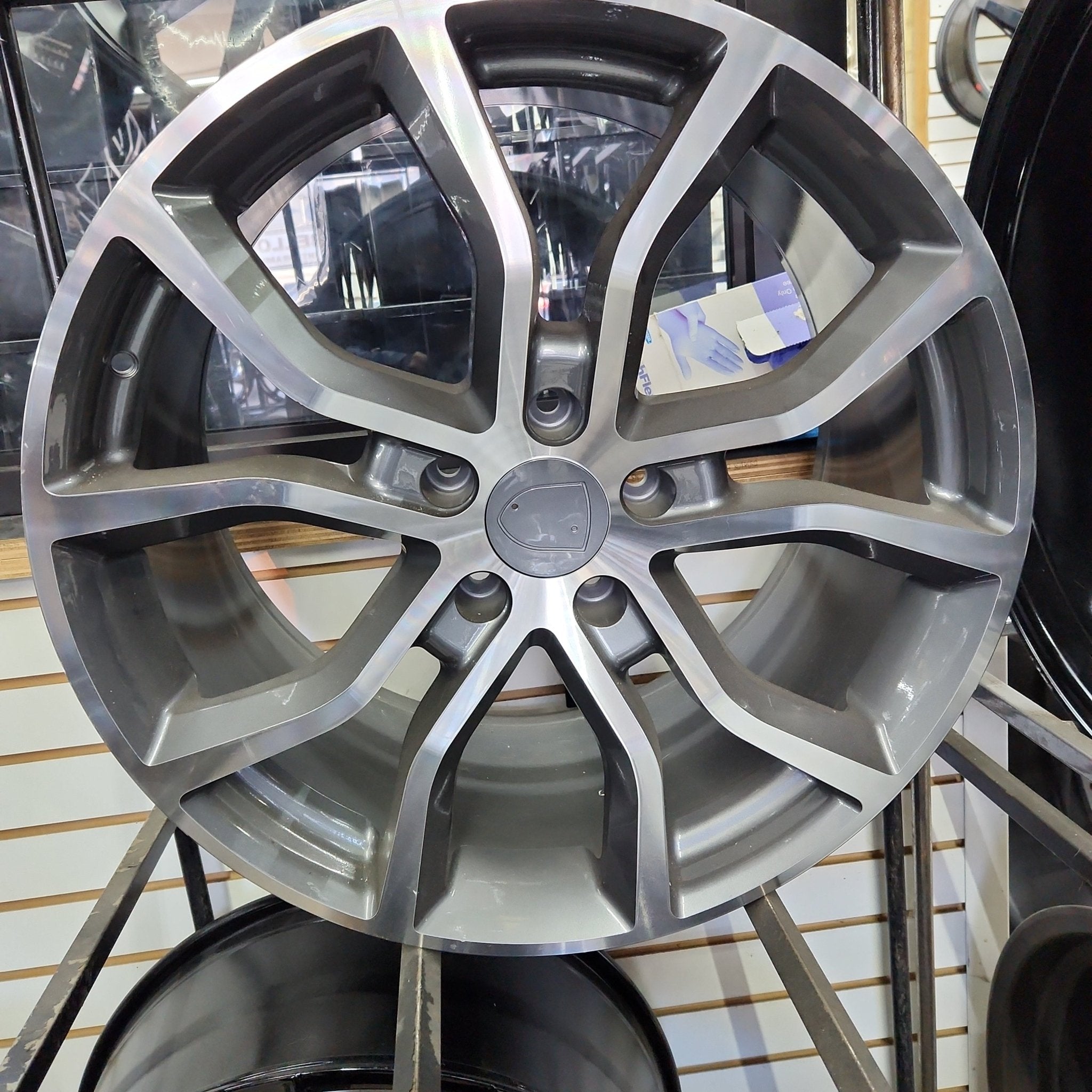 868 21X9.5 - 5X130 GUN METAL MACHINE FACE - Gun Hill Tire House (WTW - WHOLESALE TIRES & WHEELS)