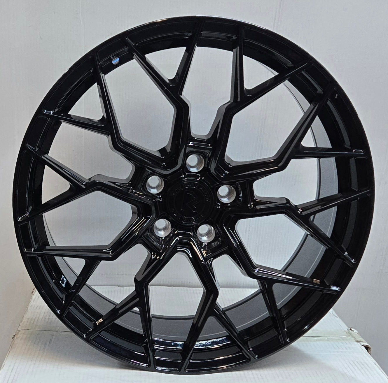 GWG RF3 20X9.0 5X120 GLOSS BLACK