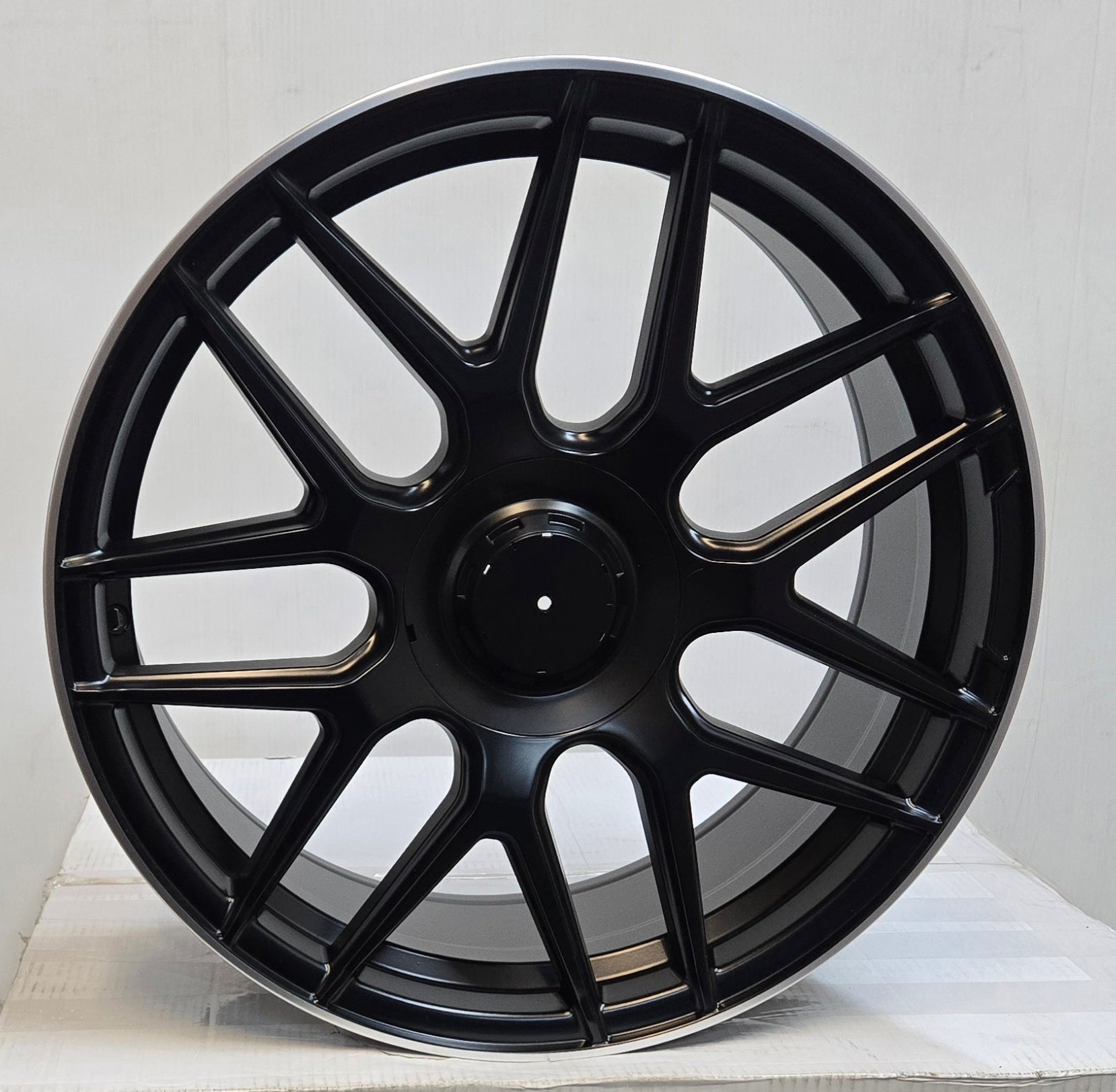 H3368F 18X8.0 5X112 MATTE BLACK MACHINED LINE
